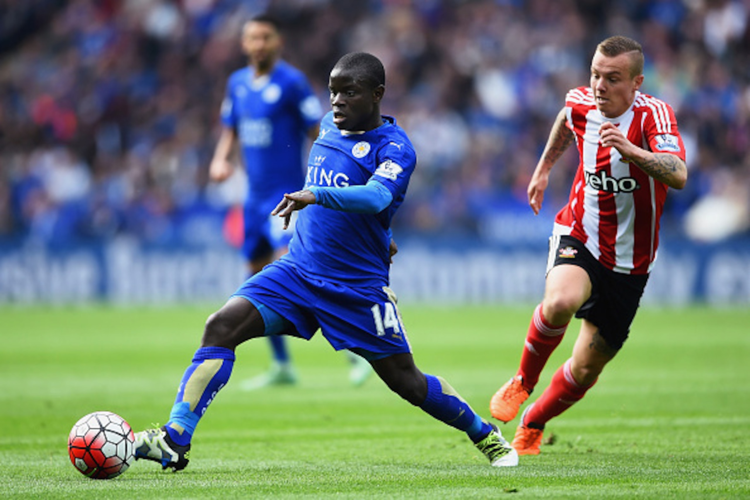 LEICESTER, ENGLAND - APRIL 03:  Ngolo Kante of Leicester City is watced by Jordy Clasie of Southampton during the Barclays Premier League match between Leicester City and Southampton at The King Power Stadium on April 3, 2016 in Leicester, England.  (Phot