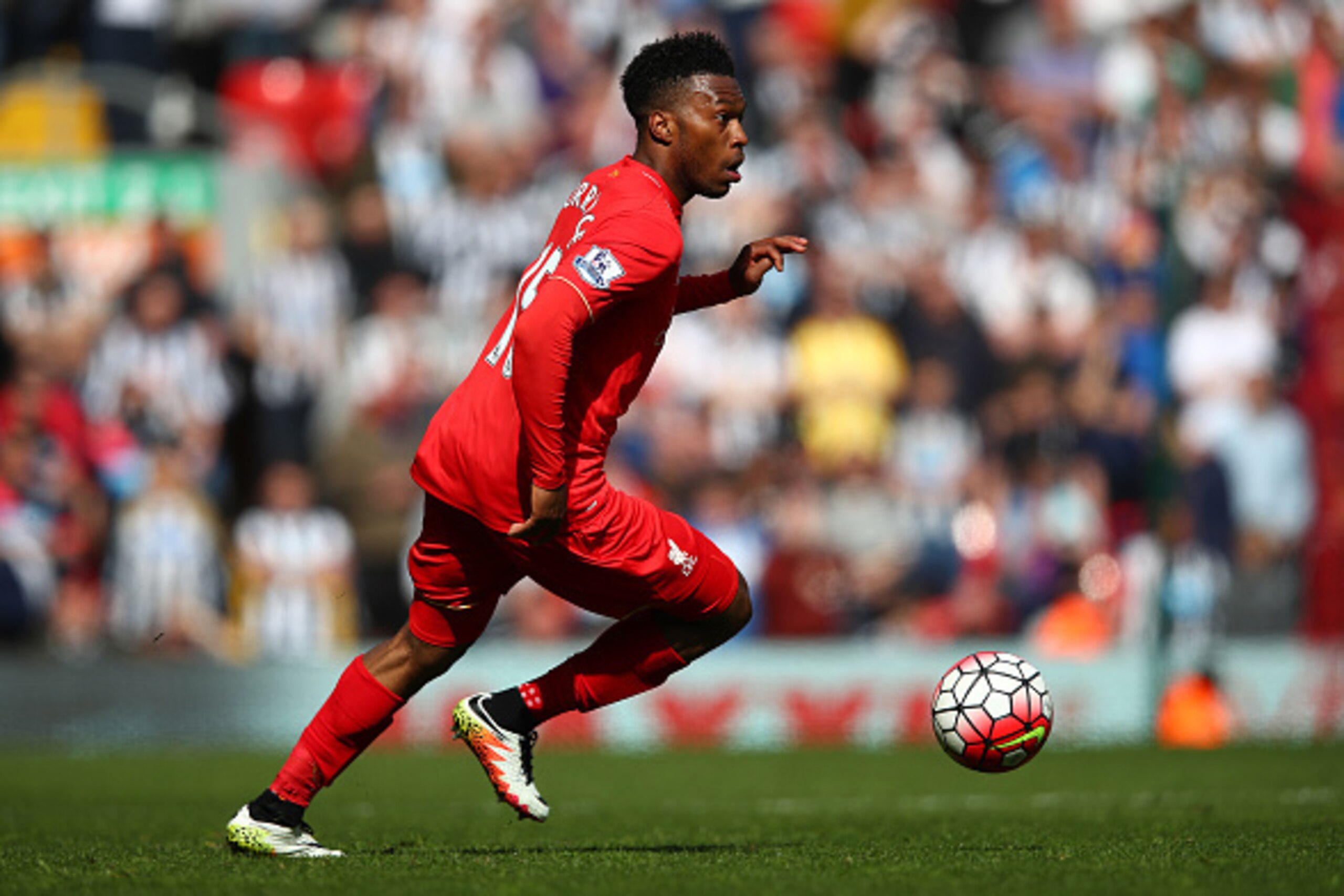 LIVERPOOL, ENGLAND - APRIL 23:  Daniel Sturridge of Liverpool in action during the Barclays Premier League match between Liverpool and Newcastle United at Anfield on April 23, 2016 in Liverpool, United Kingdom.  (Photo by Clive Brunskill/Getty Images)