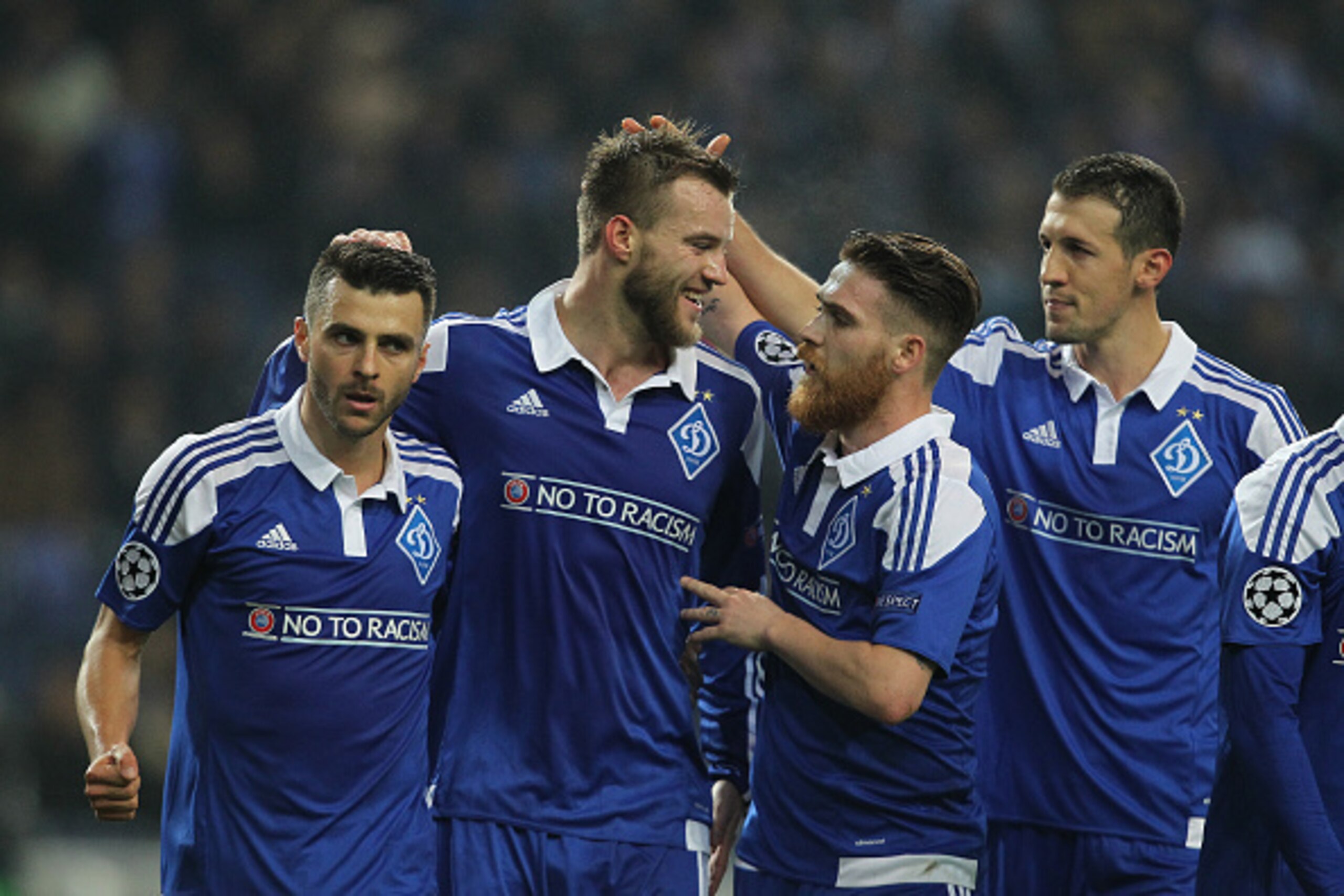 OPORTO, PORTUGAL - NOVEMBER 24:  FC Dynamo Kyiv's forward Andriy Yarmolenko celebrates scoring Dynamo's goal with his team mates during the Champions League match between FC Porto and FC Dynamo Kyiv at Estadio do Dragao on November 24, 2015 in Porto, Port