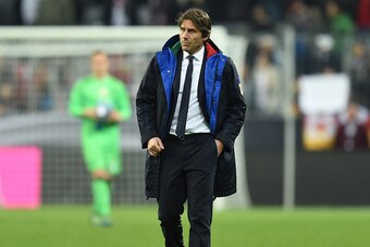 Italian headcoach Antonio Conte walks at the field after a friendly football match Germany vs Italy in Muinch, southern Germany, on March 29, 2016.  / AFP / CHRISTOF STACHE        (Photo credit should read CHRISTOF STACHE/AFP/Getty Images)