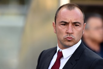 VERONA, ITALY - APRIL 25:  Head Coach of AC Milan Cristian Brocchi looks during the Serie A match between Hellas Verona FC and AC Milan at Stadio Marc'Antonio Bentegodi on April 25, 2016 in Verona, Italy.  (Photo by Pier Marco Tacca/Getty Images)