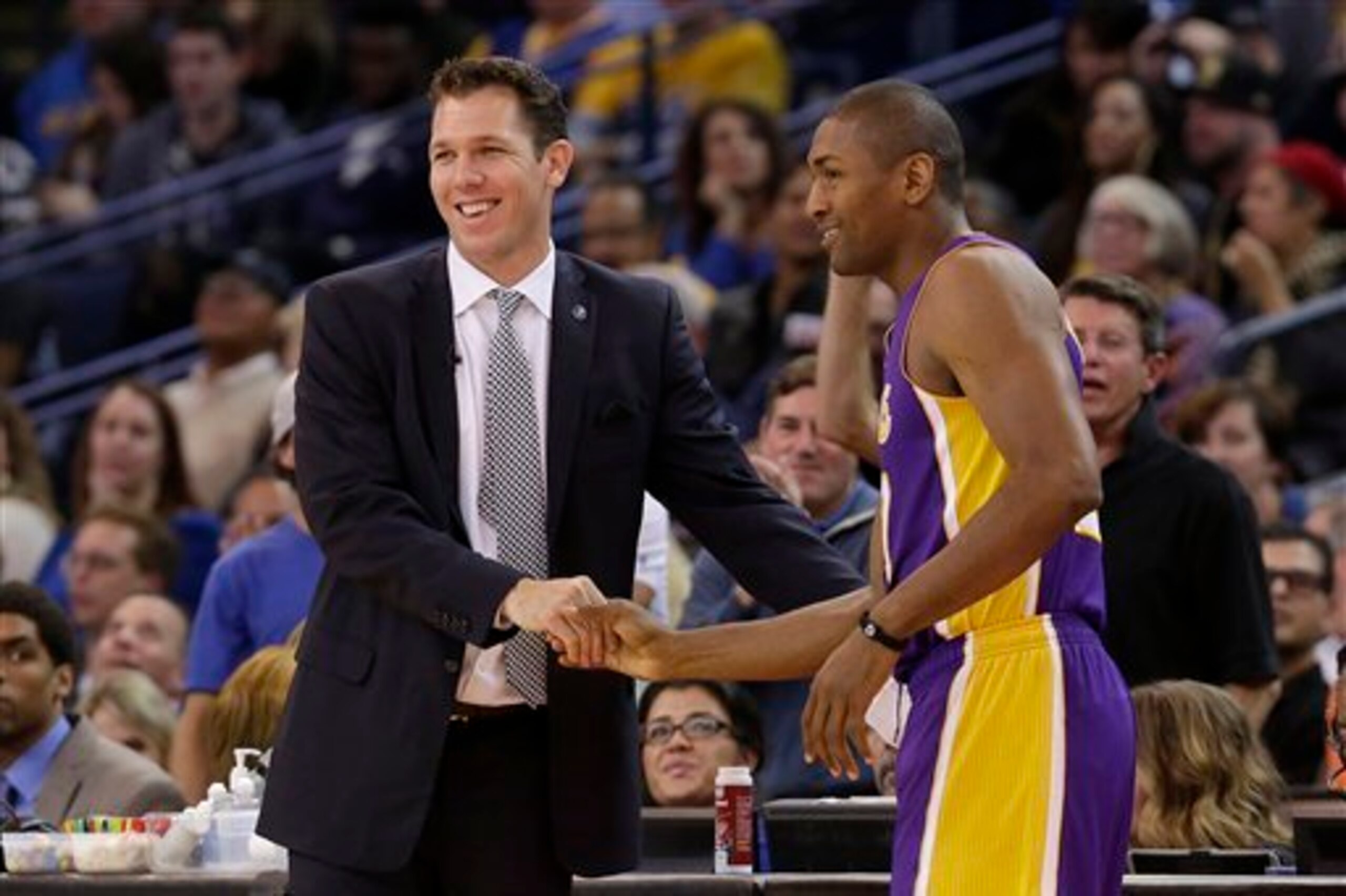 Luke Walton (left) and Metta World Peace