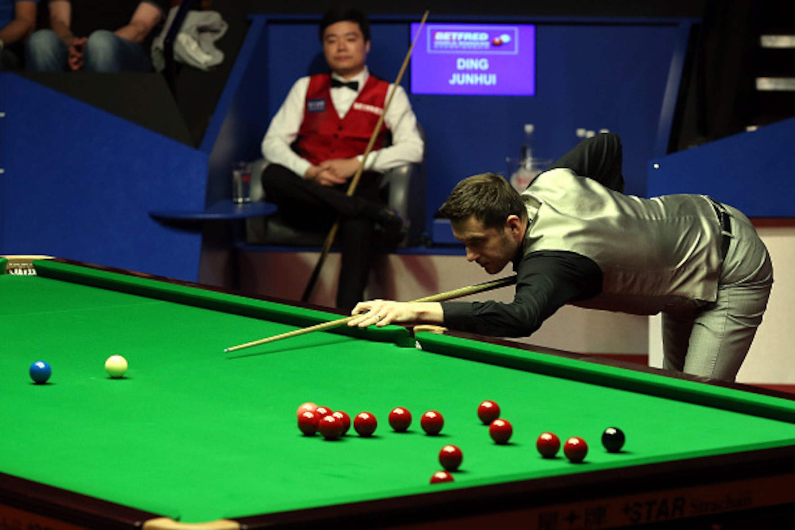 SHEFFIELD, ENGLAND - MAY 01:  Mark Selby of England in action during the final against Ding Junhui of China on day sixteen of the World Championship Snooker at Crucible Theatre on May 01, 2016 in Sheffield, England.  (Photo by Nigel Roddis/Getty Images)