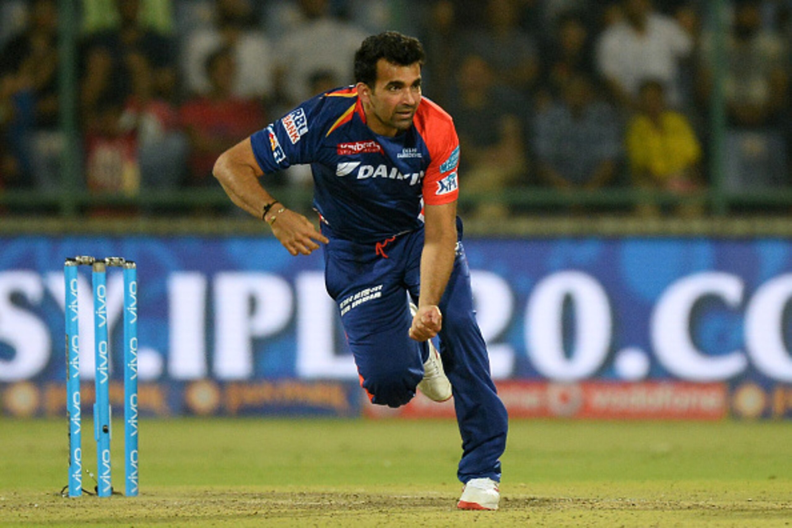 Delhi Daredevils team captain and bowler Zaheer Khan bowls during the 2016 Indian Premier League (IPL) Twenty20 cricket match between Delhi Daredevils and Kings XI Punjab at The Feroz Shah Kotla Cricket Stadium in New Delhi on April 15, 2016. ------IMAGE 
