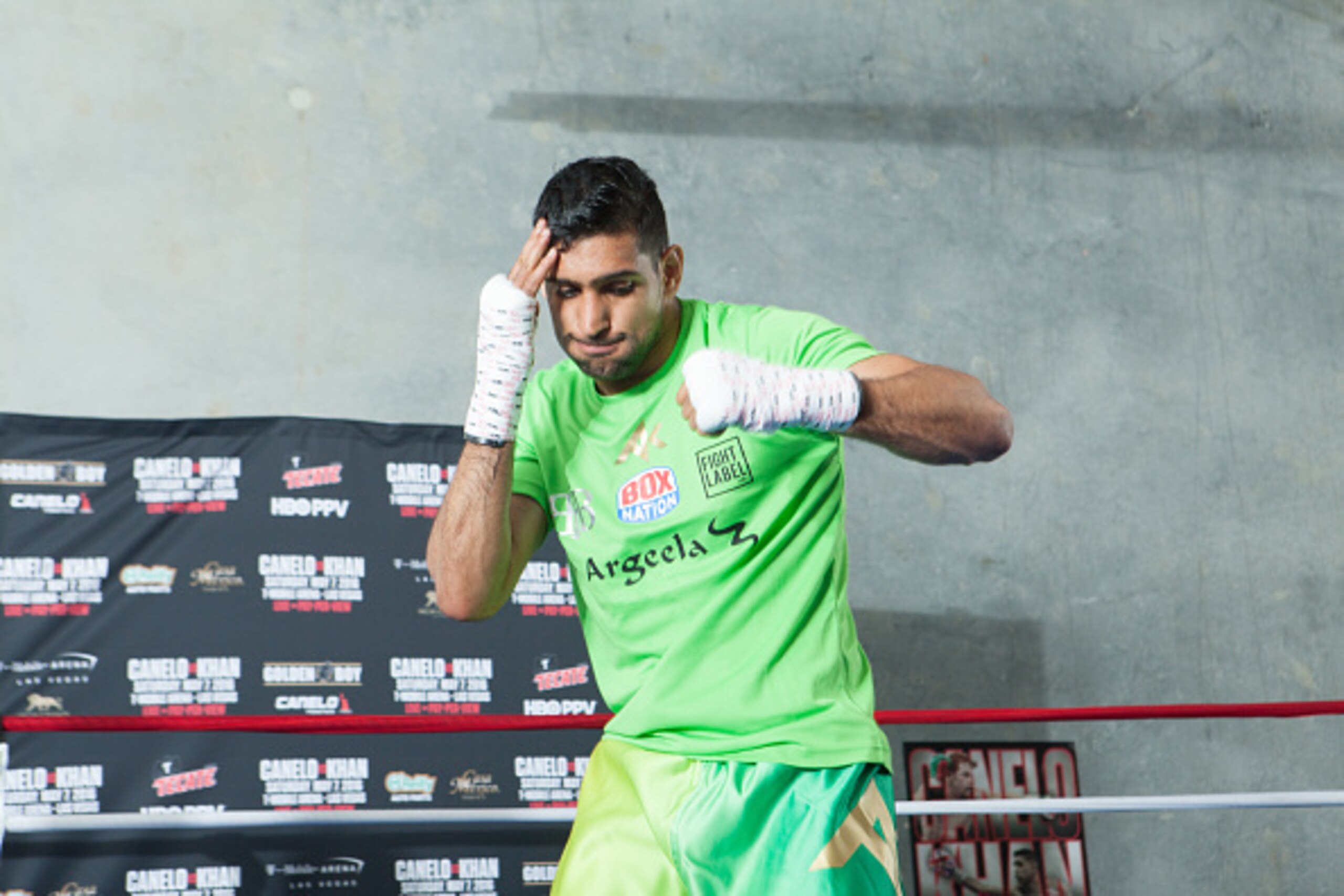 HAYWARD, CA - APRIL 18: Amir Khan shadow boxes during an open media workout on April 18, 2016 in Hayward, California. (Photo by Alexis Cuarezma/Getty Images) HAYWARD, CA - APRIL 18: Amir Khan shadow boxes during an open media workout on April 18, 2016 in Hayward, California. (Photo by Alexis Cuarezma/Getty Images)