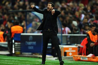 MADRID, SPAIN - APRIL 27:  Diego Simeone head coach of Atletico Madrid reacts during the UEFA Champions League semi final first leg match between Club Atletico de Madrid and FC Bayern Muenchen at Vincente Calderon on April 27, 2016 in Madrid, Spain.  (Pho