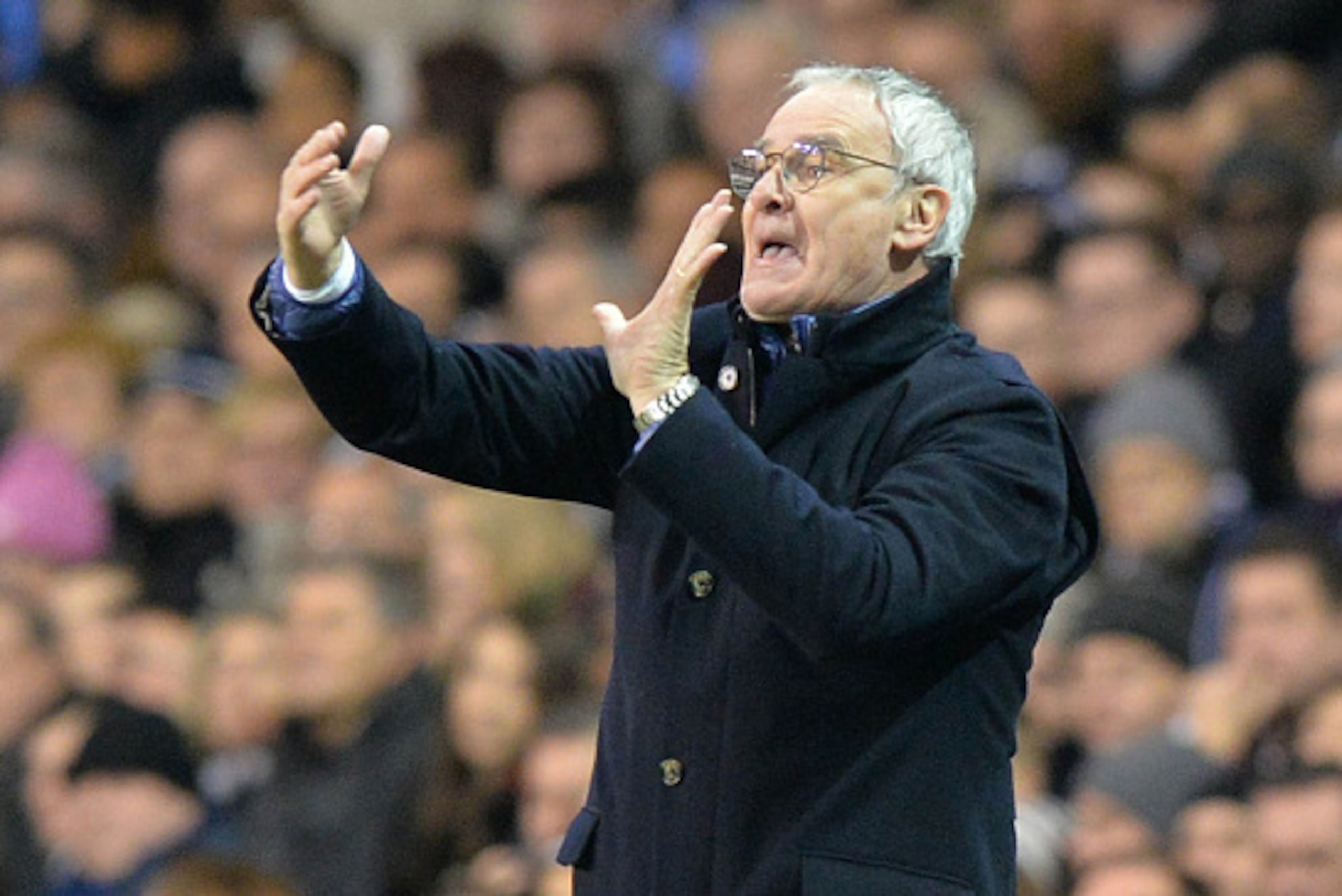 Leicester City's Italian manager Claudio Ranieri gestures during the FA Cup third-round football match between Tottenham Hotspur and Leicester City at White Hart Lane in north London on January 10, 2016.  AFP PHOTO / OLLY GREENWOOD

RESTRICTED TO EDITORIA