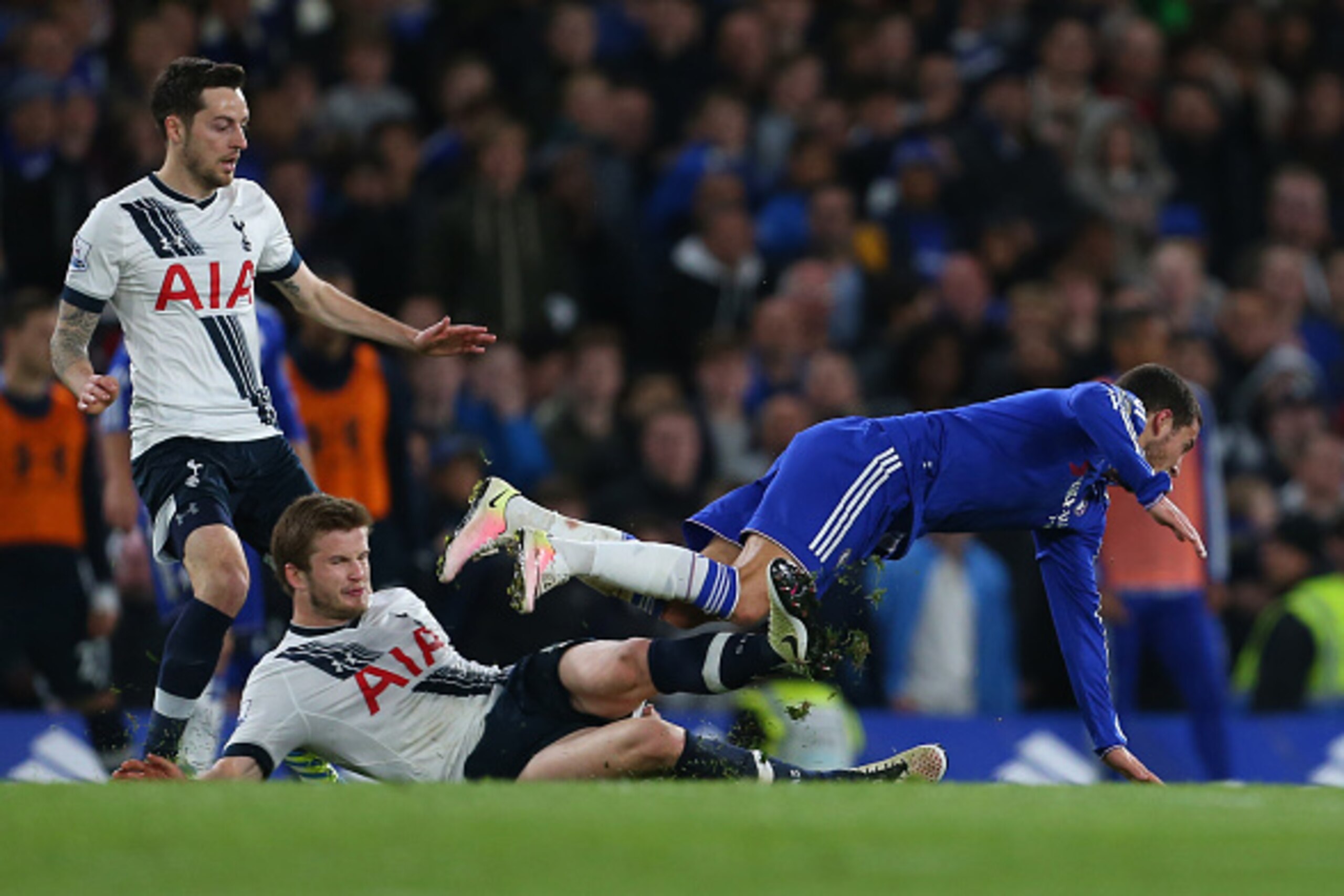 LONDON, ENGLAND - MAY 02 :  Eric Dier of Tottenham Hotspur tackles Eden Hazard of Chelsea during the Barclays Premier League match between Chelsea and Tottenham Hotspur at Stamford Bridge on May 2, 2016 in London, England.  (Photo by Catherine Ivill - AMA