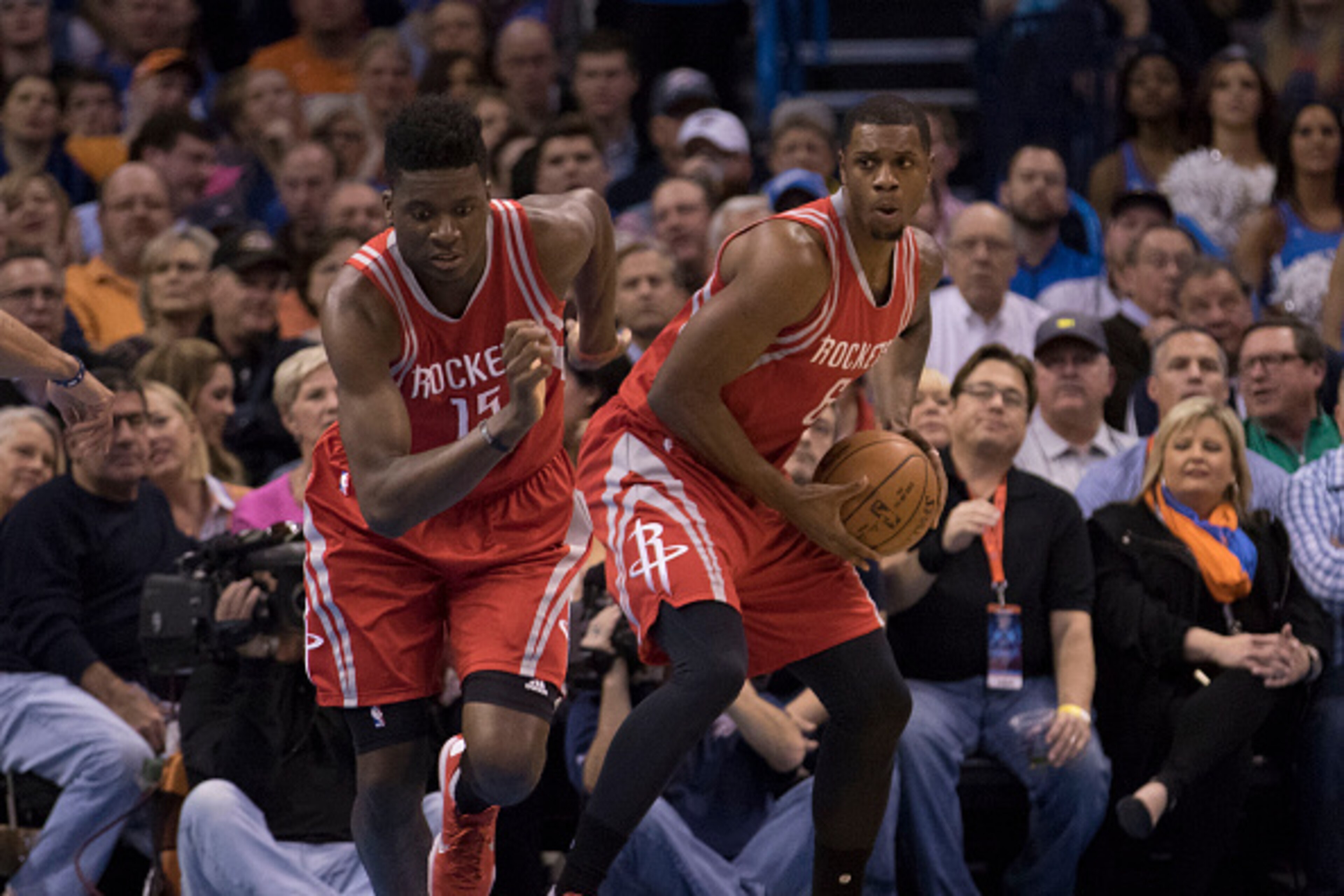 OKLAHOMA CITY, OK - JANUARY 29: Terrence Jones #6 of the Houston Rockets looks to pass the ball during a NBA game against the Oklahoma City Thunder at the Chesapeake Energy Arena on January 29, 2016 in Oklahoma City, Oklahoma. NOTE TO USER: User expressly