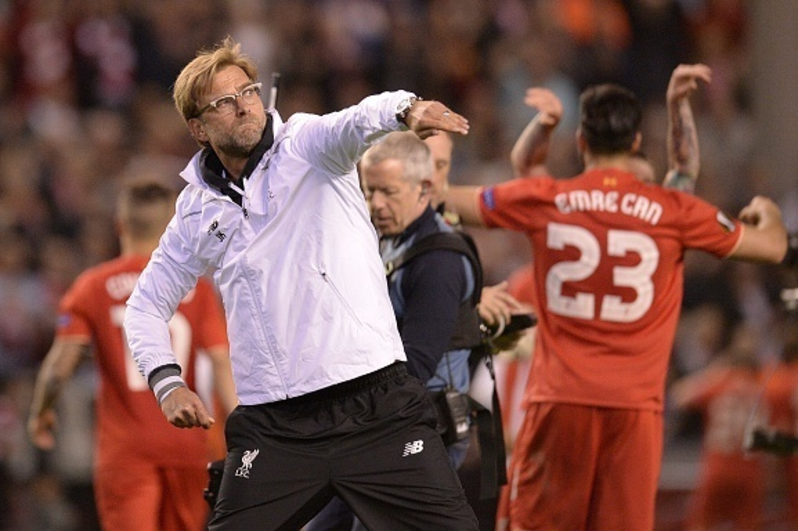Liverpool's German manager Jurgen Klopp celebrates at the final whistle after a 3-0 victory during the UEFA Europa League semi-final second leg football match between Liverpool and Villarreal CF at Anfield in Liverpool, northwest England on May 5, 2016. /