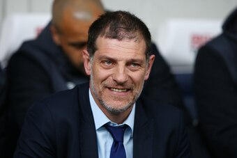 WEST BROMWICH, ENGLAND - APRIL 30:  Slaven Bilic manager of West Ham United looks on prior to the Barclays Premier League match between West Bromwich Albion and West Ham United at The Hawthorns on April 30, 2016 in West Bromwich, England.  (Photo by Ian W
