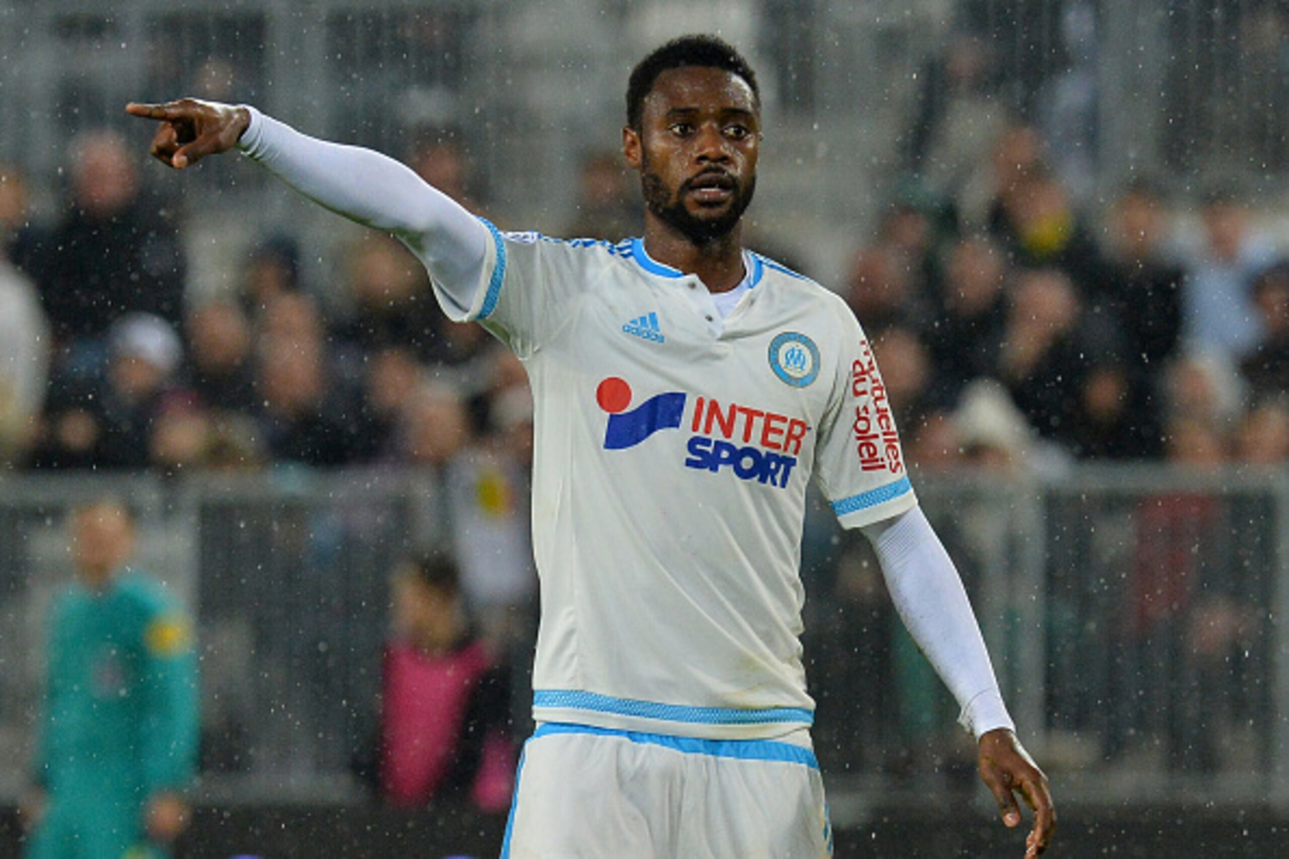 Marseille's Cameroonian defender Nicolas Nkoulou gestures during the French L1 football  match between Bordeaux and Marseille on December 20, 2015 at the Matmut Atlantique stadium in Bordeaux, southwestern France. AFP PHOTO / NICOLAS TUCAT / AFP / NICOLAS