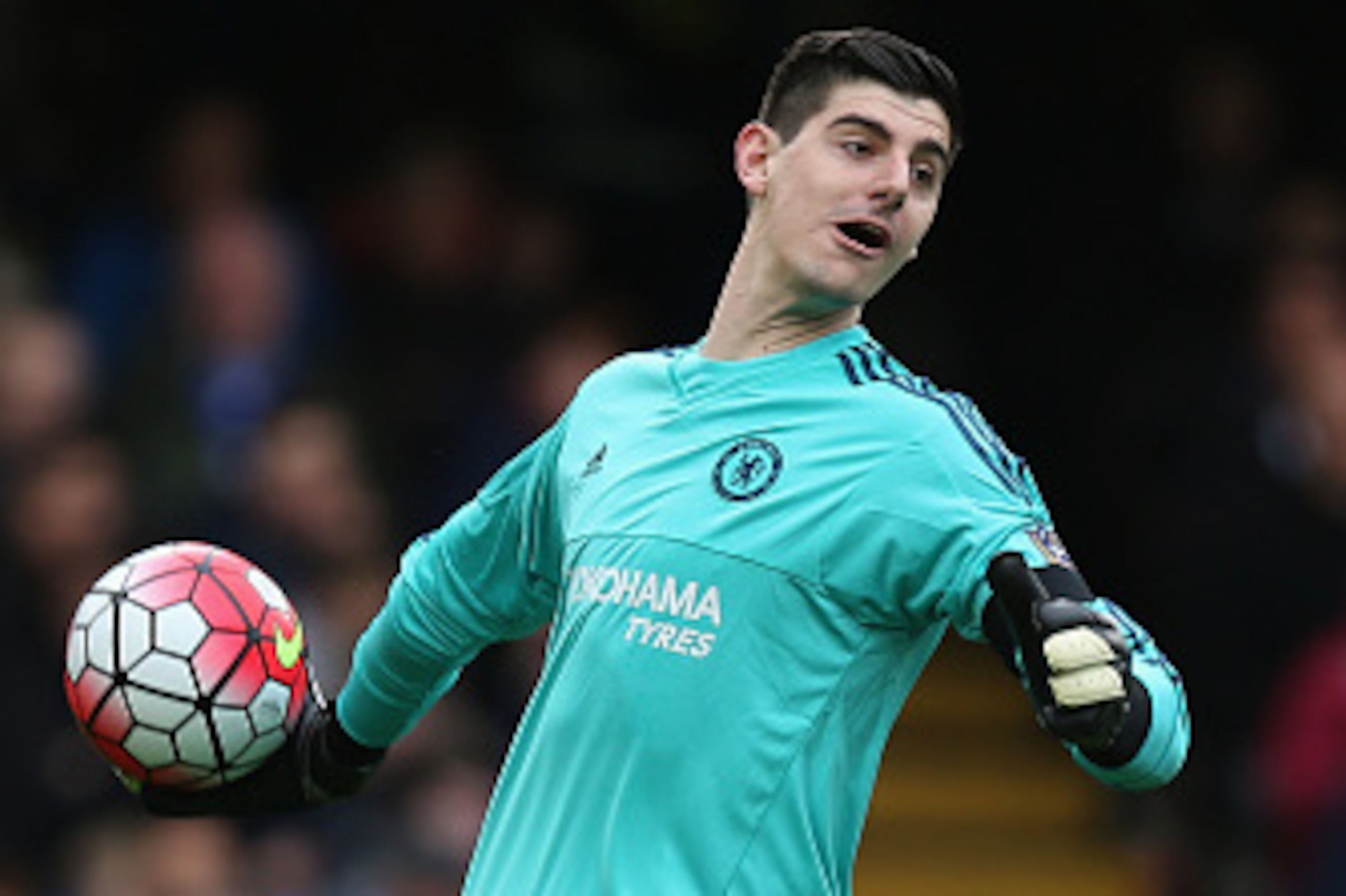 LONDON, ENGLAND - MARCH 19:  Thibaut Courtois of Chelsea during the Barclays Premier League match between Chelsea and West Ham at Stamford Bridge on March 19, 2016 in London, United Kingdom.  (Photo by Alex Morton/Getty Images)