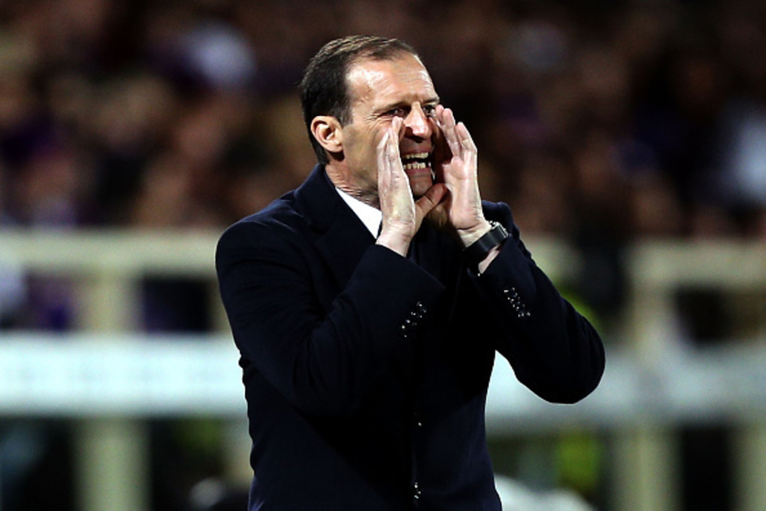 FLORENCE, ITALY - APRIL 24: Massimiliano Allegri manager of Juventus FC shouts instructions to his players during the Serie A match between ACF Fiorentina and Juventus FC at Stadio Artemio Franchi on April 24, 2016 in Florence, Italy. (Photo by Gabriele FLORENCE, ITALY - APRIL 24: Massimiliano Allegri manager of Juventus FC shouts instructions to his players during the Serie A match between ACF Fiorentina and Juventus FC at Stadio Artemio Franchi on April 24, 2016 in Florence, Italy. (Photo by Gabriele