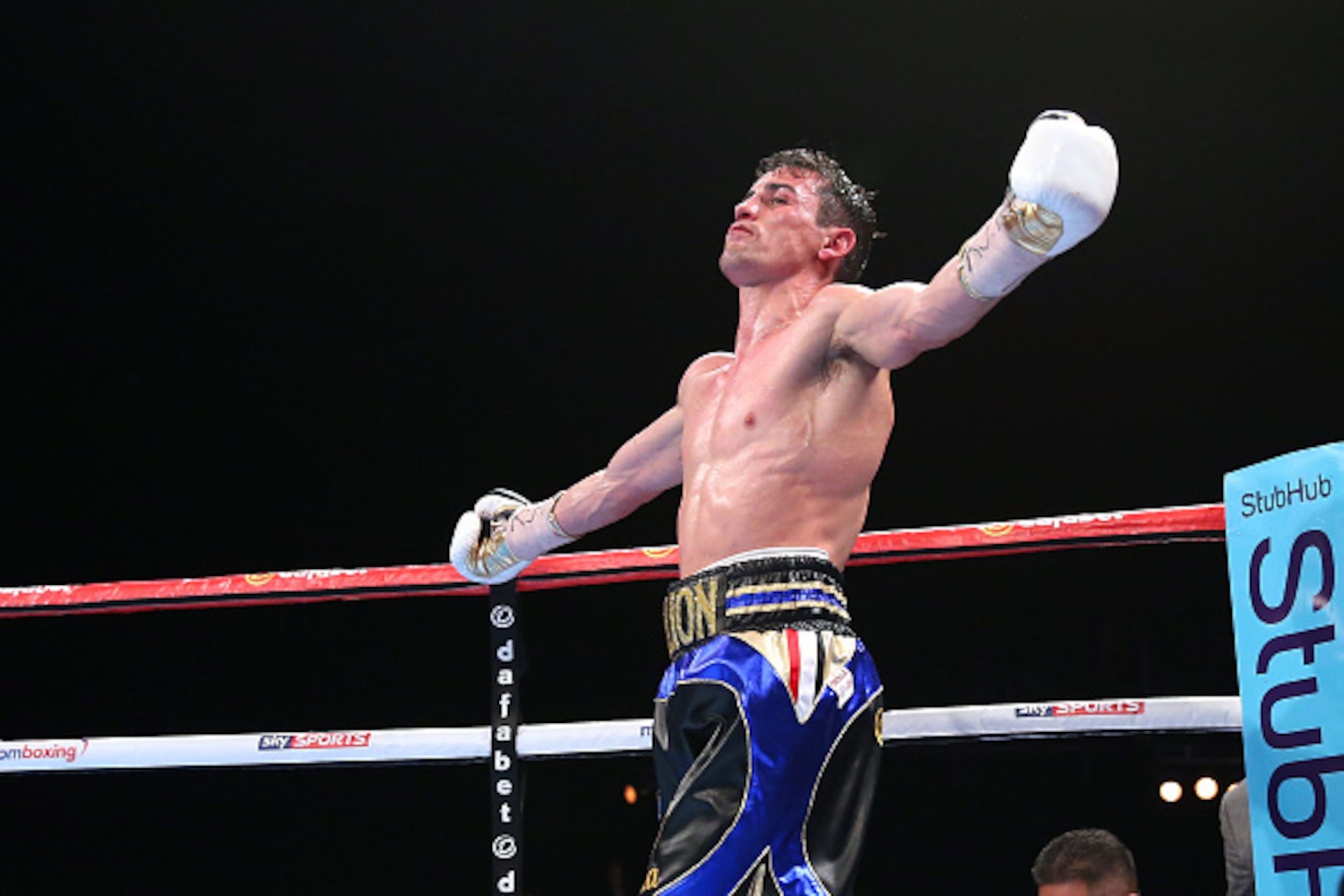 MANCHESTER, ENGLAND - MAY 07:  Anthony Crolla celebrates beating Ismael Barroso to win the WBA World Lightweight Championship fight between Anthony Crolla and Ismael Barroso at Manchester Arena on May 07, 2016 in Manchester, England.  (Photo by Alex Lives