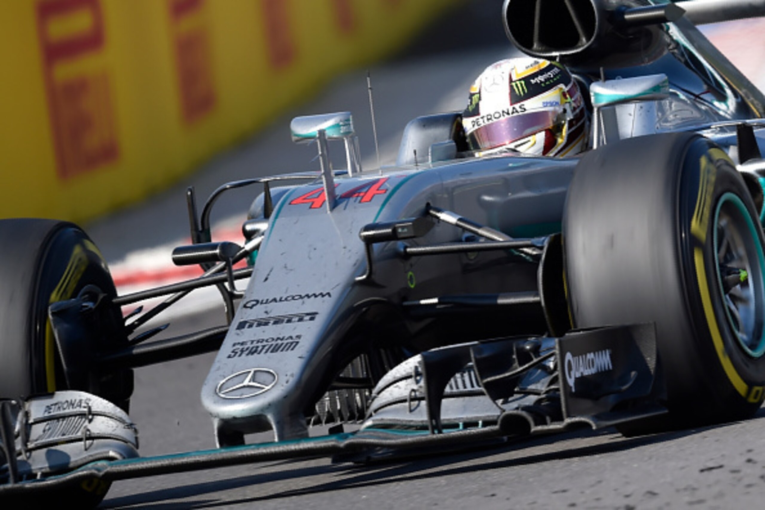 Mercedes AMG Petronas F1 Team's British driver Lewis Hamilton steers his car during the Formula One Russian Grand Prix at the Sochi Autodrom circuit on May 1, 2016. / AFP / YURI KADOBNOV (Photo credit should read YURI KADOBNOV/AFP/Getty Images) Mercedes AMG Petronas F1 Team's British driver Lewis Hamilton steers his car during the Formula One Russian Grand Prix at the Sochi Autodrom circuit on May 1, 2016. / AFP / YURI KADOBNOV (Photo credit should read YURI KADOBNOV/AFP/Getty Images)