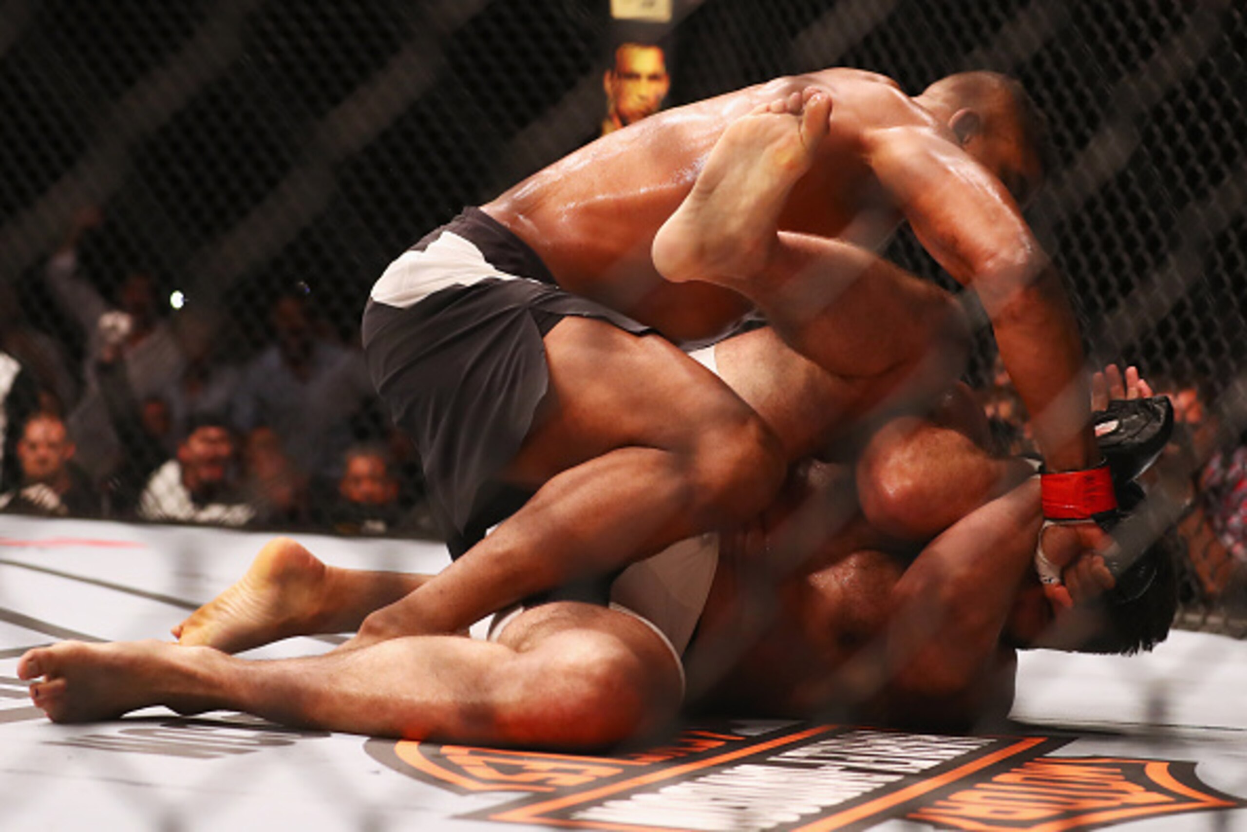 ROTTERDAM, NETHERLANDS - MAY 08:  Alistair Overeem of the Netherlands punches on his way to victory over Andrei Arlovski of Belarus in their Heavyweight bout during the UFC Fight Night 87 at Ahoy on May 8, 2016 in Rotterdam, Netherlands.  (Photo by Dean M