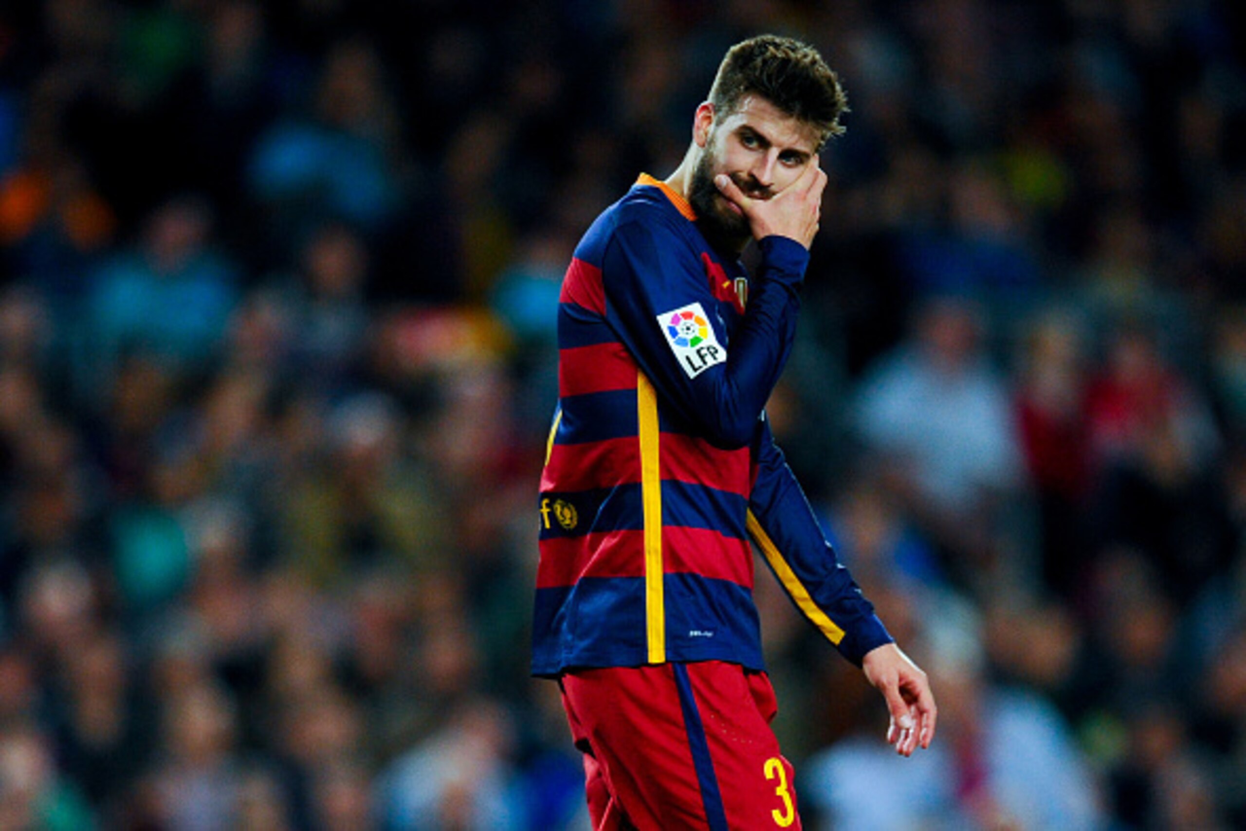 BARCELONA, SPAIN - APRIL 17:  Gerard Pique of FC Barcelona reacts after missing a chance to score during the La Liga match between FC Barcelona and Valencia CF at Camp Nou on April 17, 2016 in Barcelona, Spain.  (Photo by David Ramos/Getty Images)