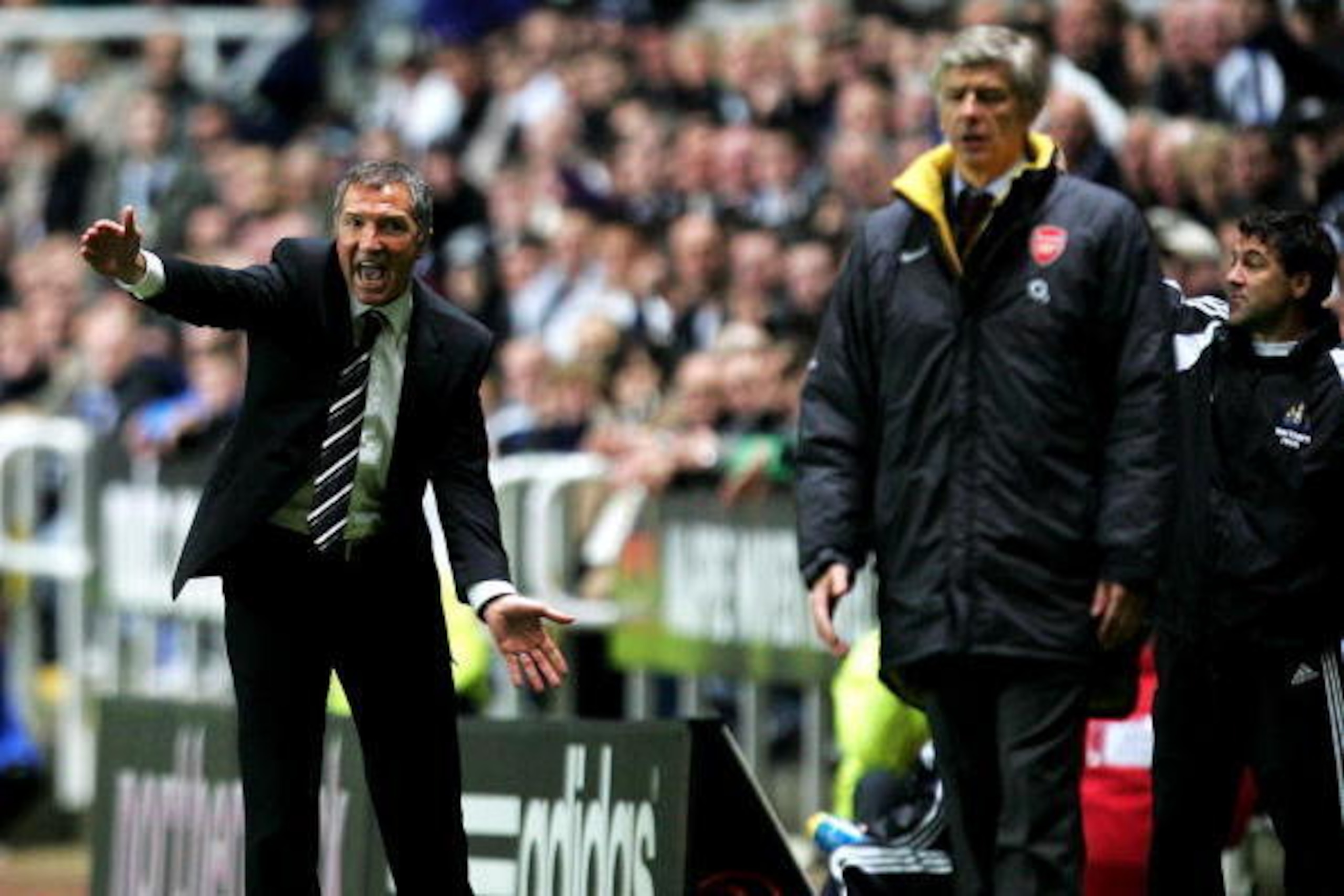 NEWCASTLE-UPON-TYNE, UNITED KINGDOM DECEMBER 10: Graeme Souness of Newcastle and Arsene Wenger of Arsenal look on during the Barclays Premiership match between Newcastle United and Arsenal on December 10,  2005 at St James Park in Newcastle, England.  (Ph