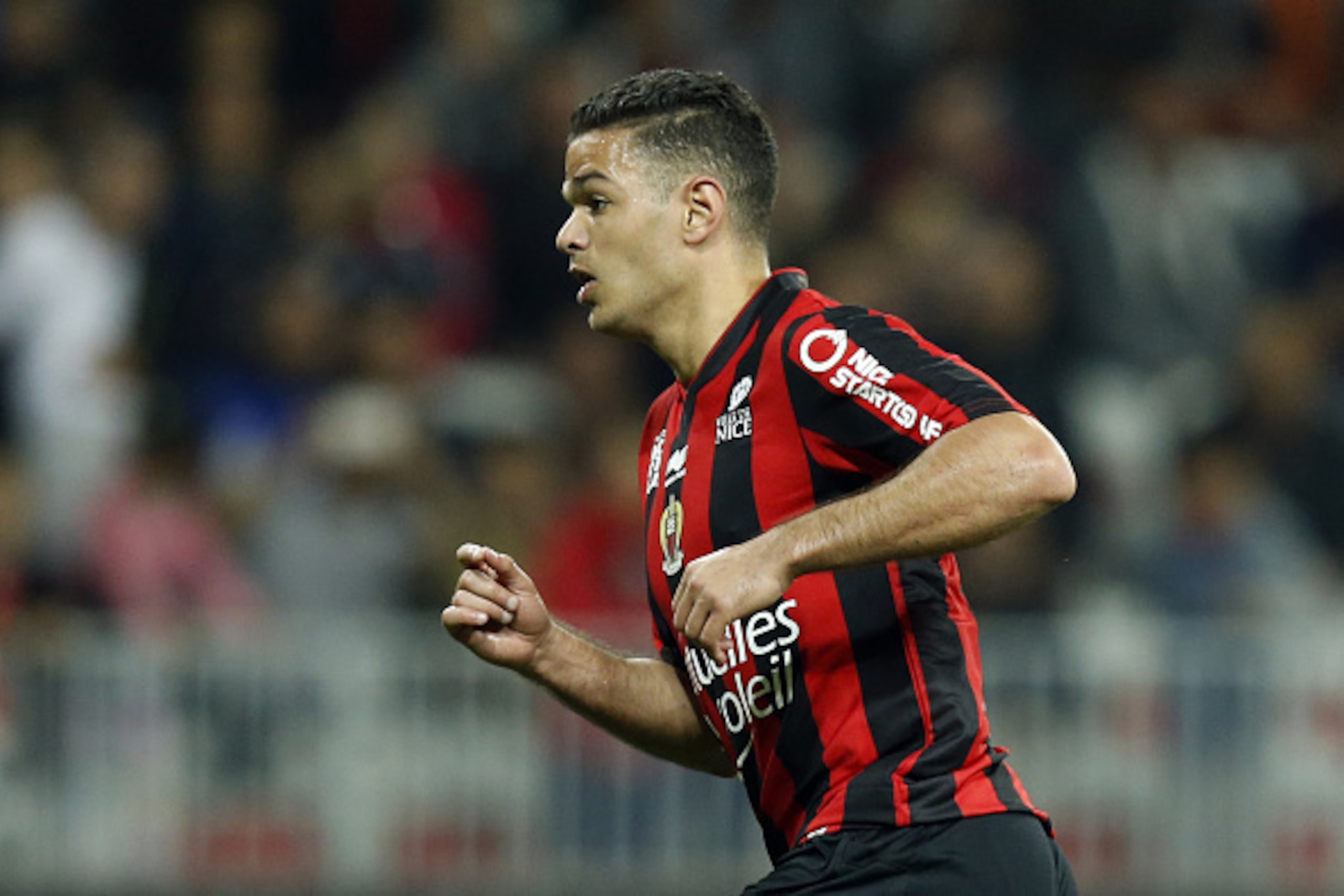 Nice's French forward Hatem Ben Arfa celebrates after scoring a penalty during the French L1 football match Nice vs Reims on April 22, 2016 at the 'Allianz Riviera' stadium in Nice, southeastern France.  AFP PHOTO / VALERY HACHE / AFP / VALERY HACHE      