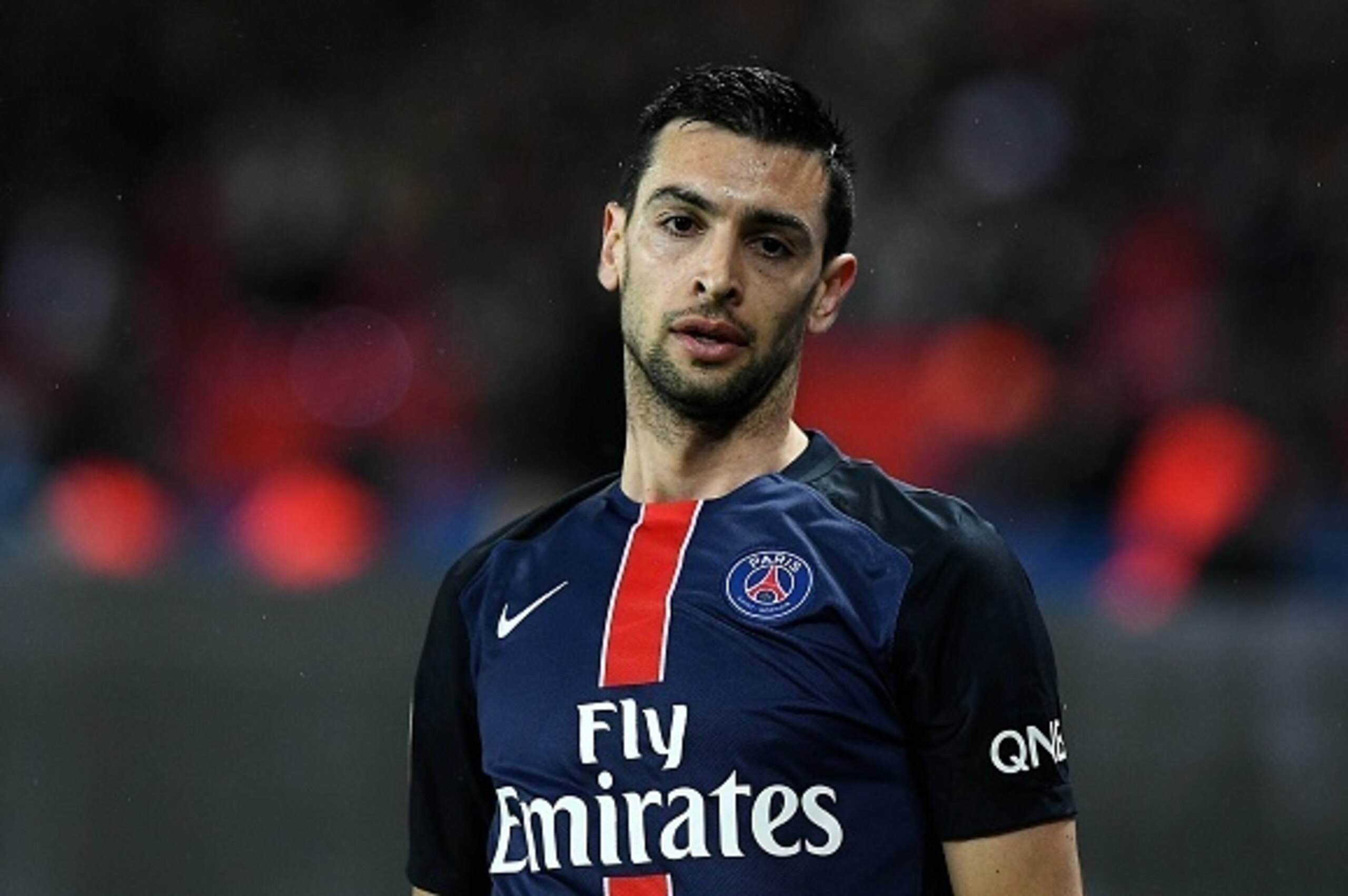 Paris Saint-Germain's Argentinian midfielder Javier Pastore reacts during the French L1 football match between Paris Saint-Germain and Rennes at the Parc des Princes stadium in Paris on April 30, 2016.  / AFP / FRANCK FIFE        (Photo credit should read
