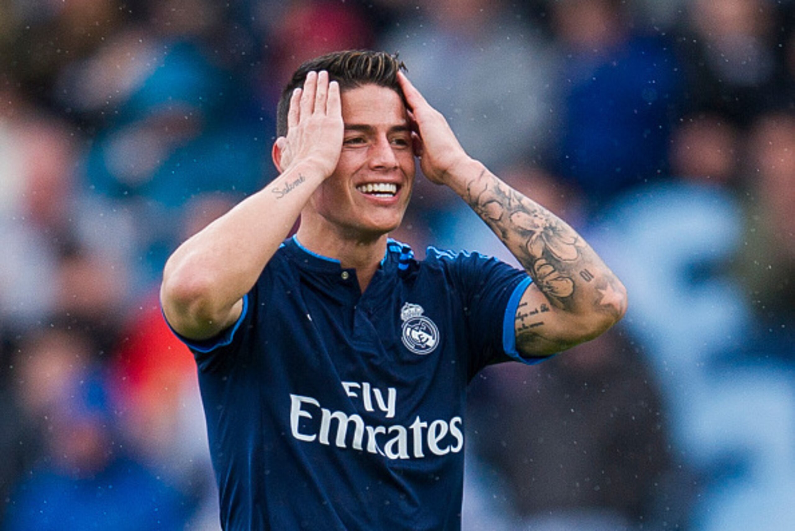 SAN SEBASTIAN, SPAIN - APRIL 30: James Rodriguez of Real Madrid reacts during the La Liga match between Real Sociedad de Futbol and Real Madrid at Estadio Anoeta on April 30, 2016 in San Sebastian, .  (Photo by Juan Manuel Serrano Arce/Getty Images)