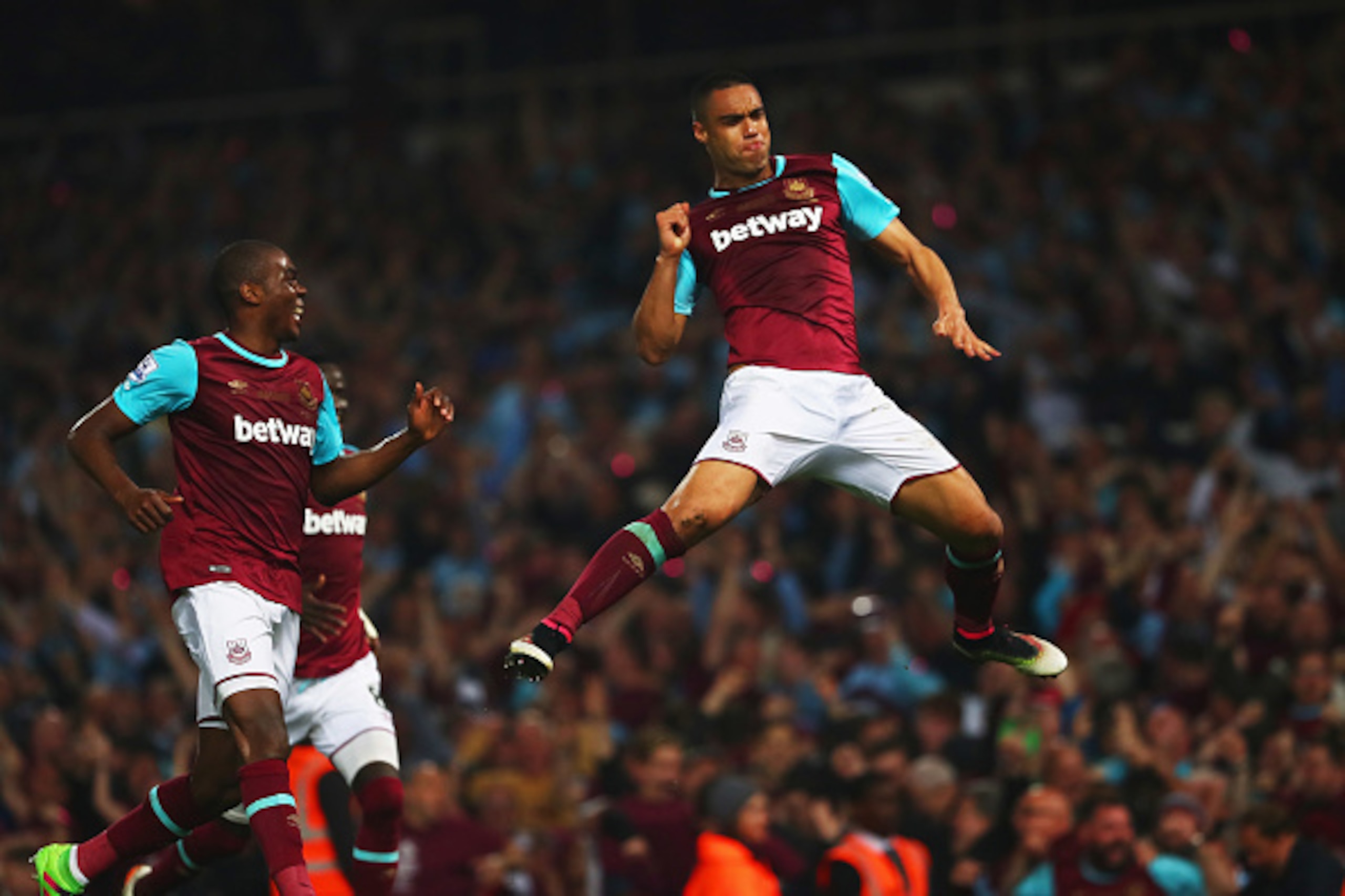 LONDON, ENGLAND - MAY 10:  Winston Reid of West Ham United celebrates as he scores their third goal during the Barclays Premier League match between West Ham United and Manchester United at the Boleyn Ground on May 10, 2016 in London, England. West Ham Un