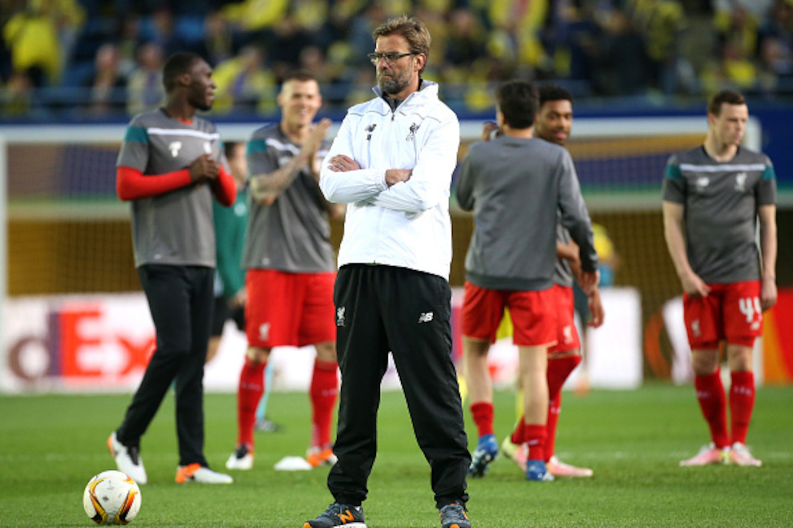 VILLARREAL, SPAIN - APRIL 28: Coach of Liverpool Jurgen Klopp attends the warm up of his team before the UEFA Europa League semi final first leg match between Villarreal CF and Liverpool FC at Estadio El Madrigal stadium on April 28, 2016 in Villarreal, S