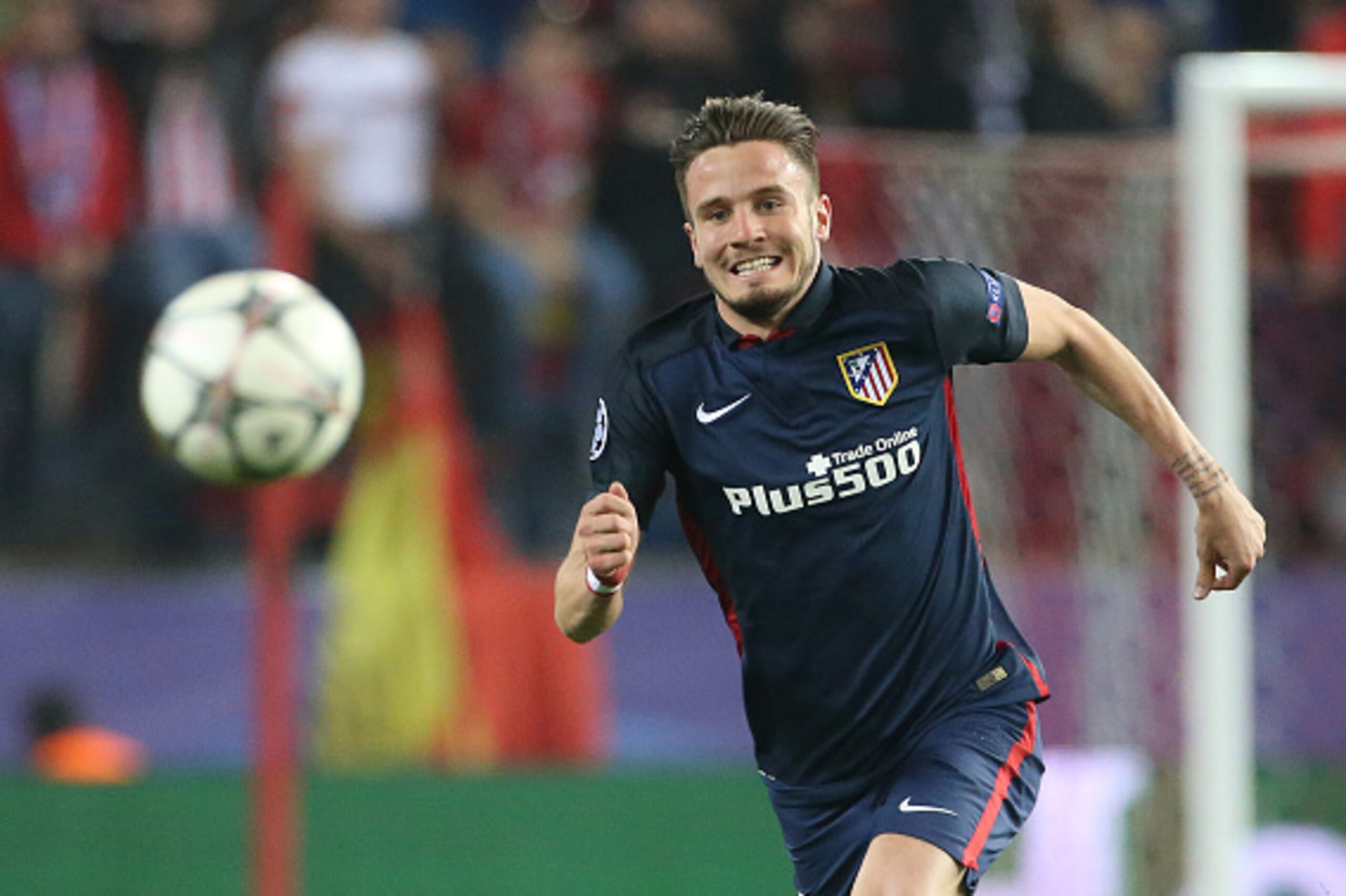 MADRID, SPAIN - APRIL 13: Saul Niguez of Atletico Madrid in action during the UEFA Champions League quarter final second leg match between Atletico Madrid and FC Barcelona at Vicente Calderon stadium on April 13, 2016 in Madrid, Spain. (Photo by Jean Catu