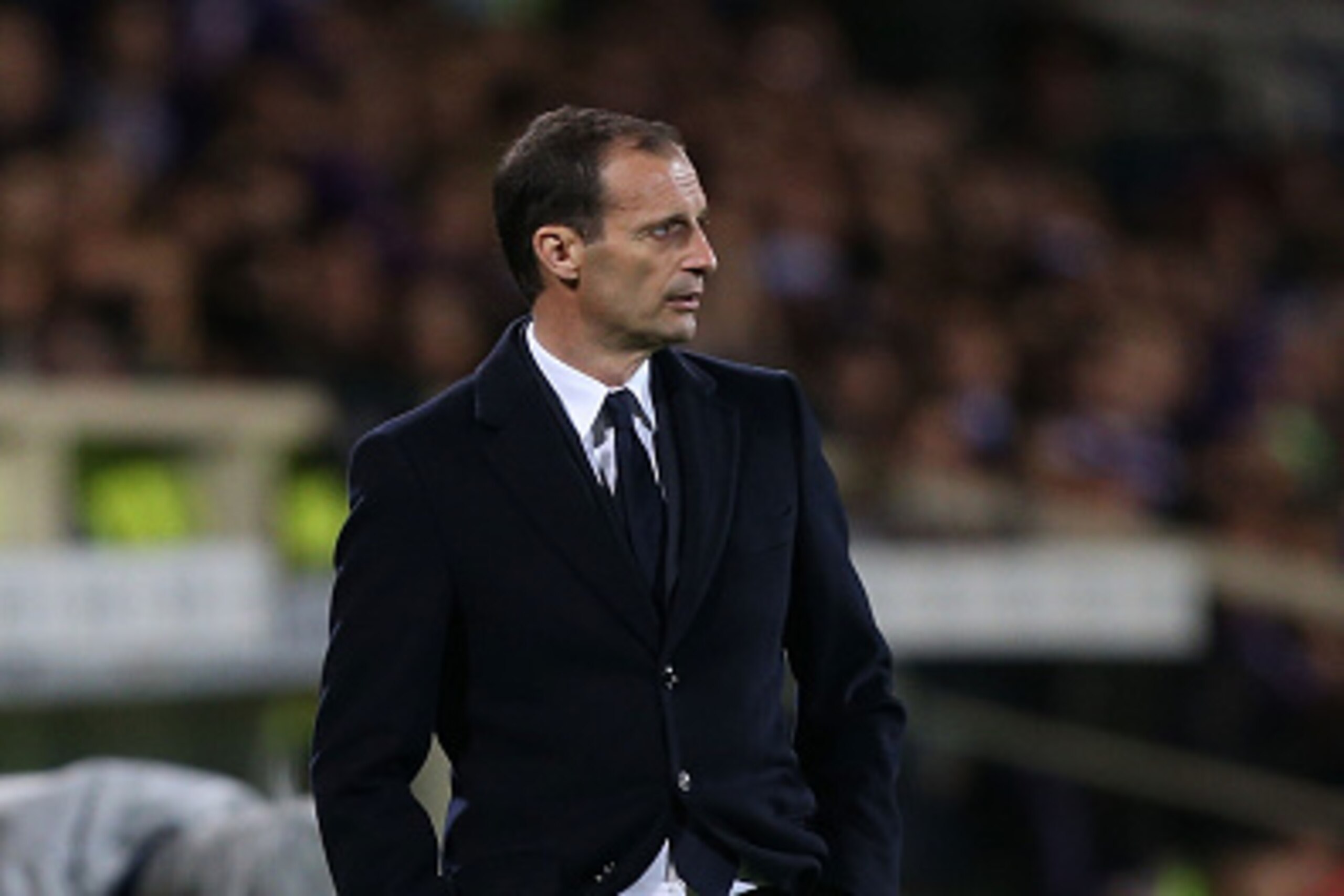 FLORENCE, ITALY - APRIL 24: Massimiliano Allegri manager of Juventus FC looks on during the Serie A match between ACF Fiorentina and Juventus FC at Stadio Artemio Franchi on April 24, 2016 in Florence, Italy.  (Photo by Gabriele Maltinti/Getty Images)