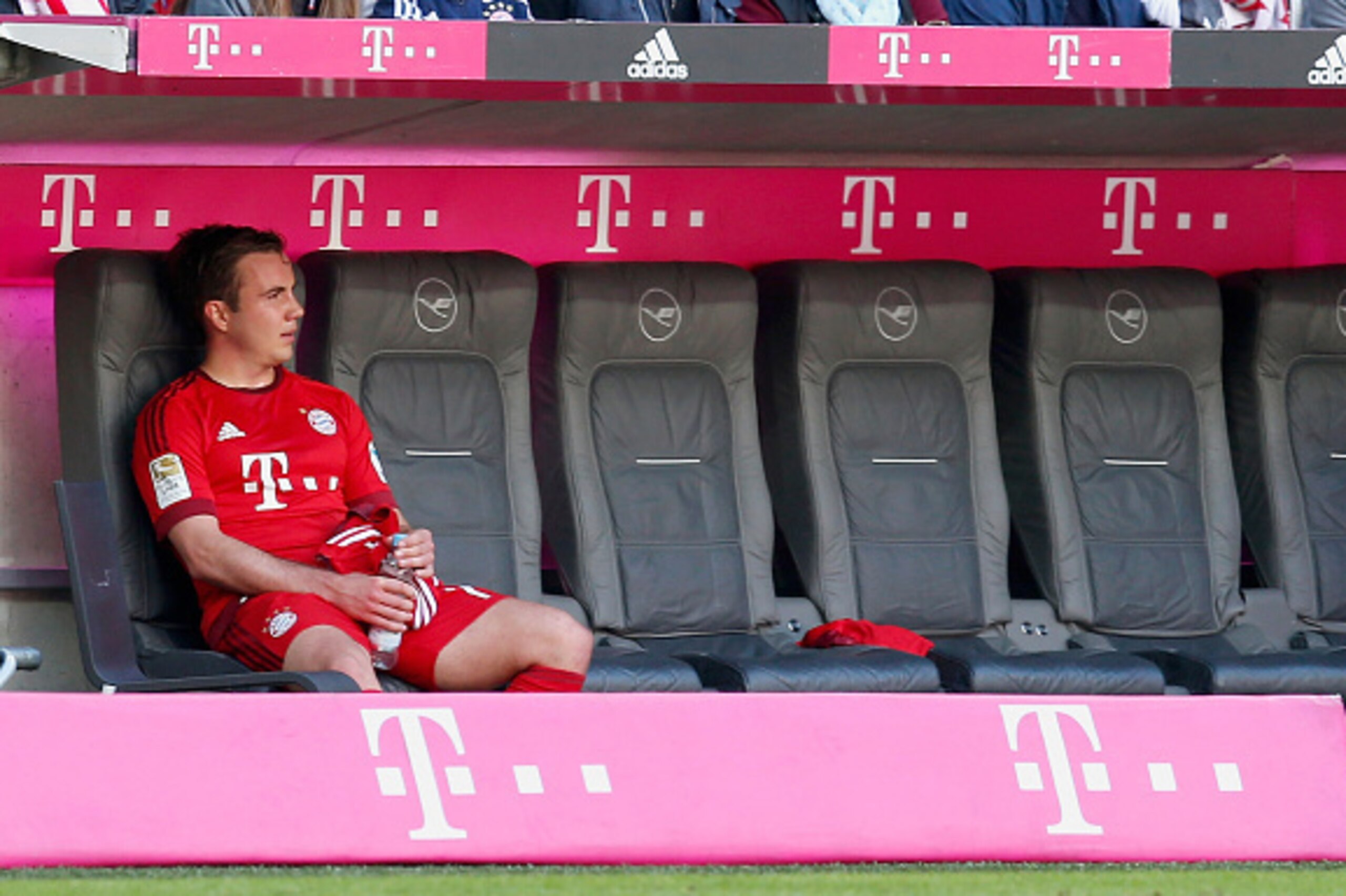 MUNICH, GERMANY - APRIL 30:  Mario Goetze of Bayern Muenchen sits on the bench after his substitution during the Bundesliga match between Bayern Muenchen and Borussia Moenchengladbach at Allianz Arena on April 30, 2016 in Munich, Germany.  (Photo by Boris