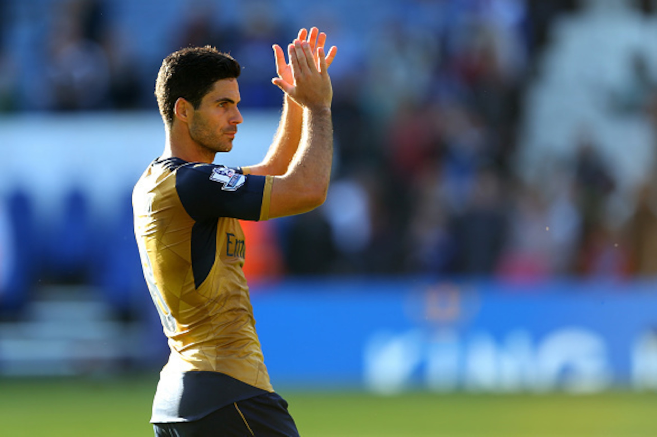 LEICESTER, ENGLAND - SEPTEMBER 26:  Mikel Arteta of Arsenal during the Barclays Premier League match between Leicester City and Arsenal at The King Power Stadium on September 26, 2015 in Leicester, United Kingdom.  (Photo by Catherine Ivill - AMA/Getty Im