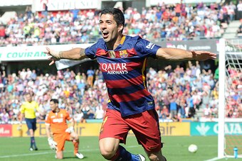 GRANADA, SPAIN - MAY 14: Luis Suarez of Barcelona celebrates scoring his team's second goal during the La Liga match between Granada and Barcelona at Estadio Nuevo Los Carmenes on May 14, 2016 in Granada, Spain. (Photo by Denis Doyle/Getty Images) GRANADA, SPAIN - MAY 14: Luis Suarez of Barcelona celebrates scoring his team's second goal during the La Liga match between Granada and Barcelona at Estadio Nuevo Los Carmenes on May 14, 2016 in Granada, Spain. (Photo by Denis Doyle/Getty Images)