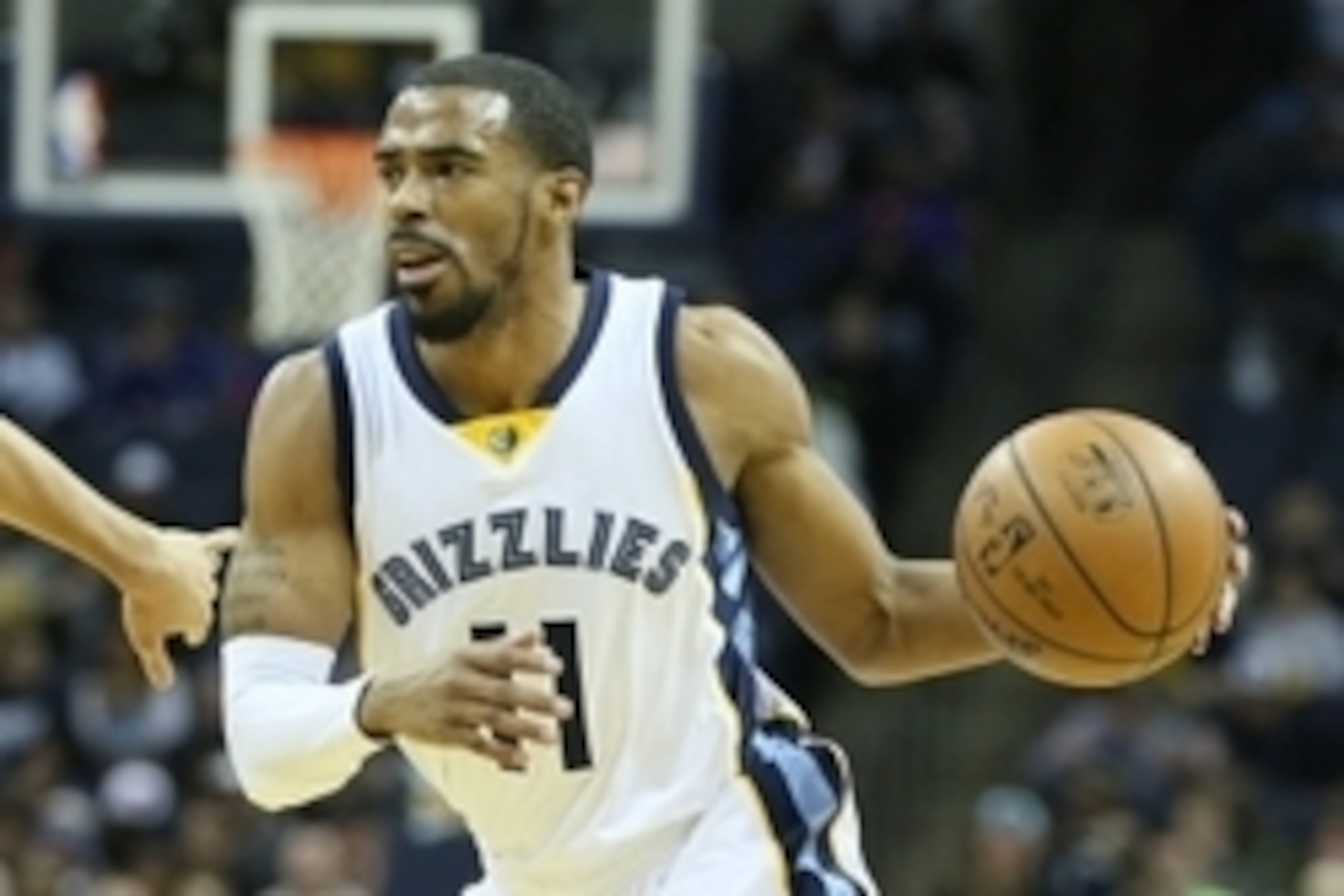 Jan 28, 2016; Memphis, TN, USA; Memphis Grizzlies guard Mike Conley (11) dribbles the ball during the first quarter against the Milwaukee Bucks at FedExForum. Mandatory Credit: Nelson Chenault-USA TODAY Sports Jan 28, 2016; Memphis, TN, USA; Memphis Grizzlies guard Mike Conley (11) dribbles the ball during the first quarter against the Milwaukee Bucks at FedExForum. Mandatory Credit: Nelson Chenault-USA TODAY Sports