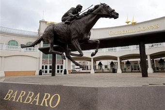 Barbaro's statue at Churchill Downs