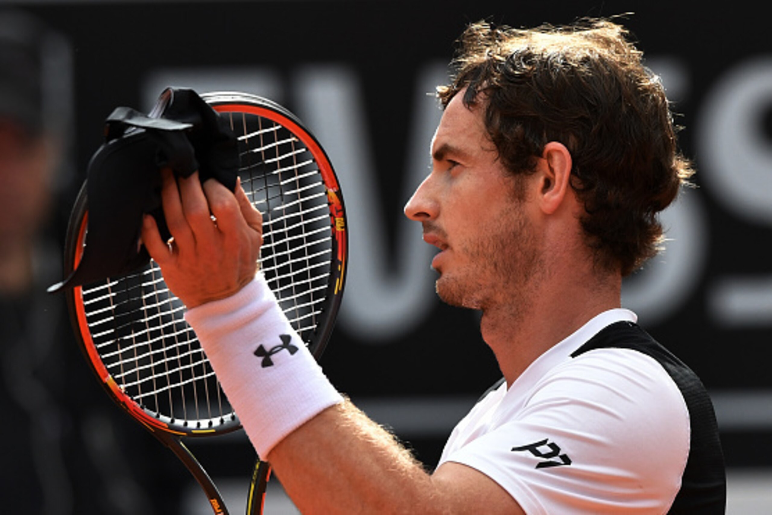 Britain's Andy Murray celebrates at the end of the semi-final tennis match against France's Lucas Pouille during the ATP Tennis Open tournament at the Foro Italico on May 14, 2016 in Rome.  / AFP / TIZIANA FABI        (Photo credit should read TIZIANA FAB