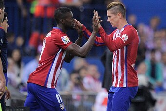 MADRID, SPAIN - SEPTEMBER 22:  Jackson Martinez of Club Atletico de Madrid comes on for Fernando Torres during the La Liga match between Atletico de Madrid and Getafe at Vicente Calderon Stadium on September 22, 2015 in Madrid, Spain.  (Photo by Denis Doy