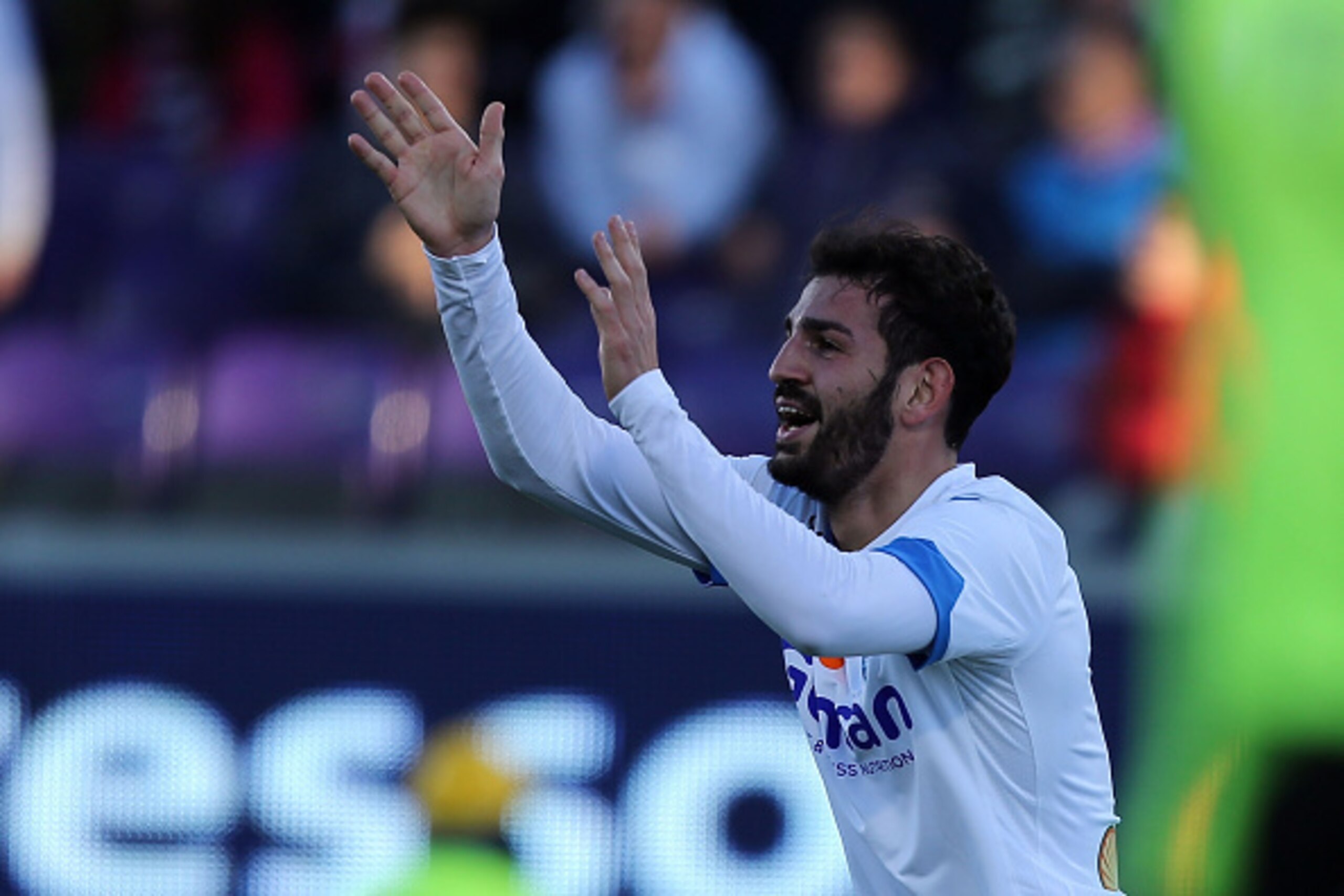 FLORENCE, ITALY - NOVEMBER 22: Riccardo Saponara of Empoli FC reacts during the Serie A match between ACF Fiorentina and Empoli FC at Stadio Artemio Franchi on November 22, 2015 in Florence, Italy.  (Photo by Gabriele Maltinti/Getty Images)