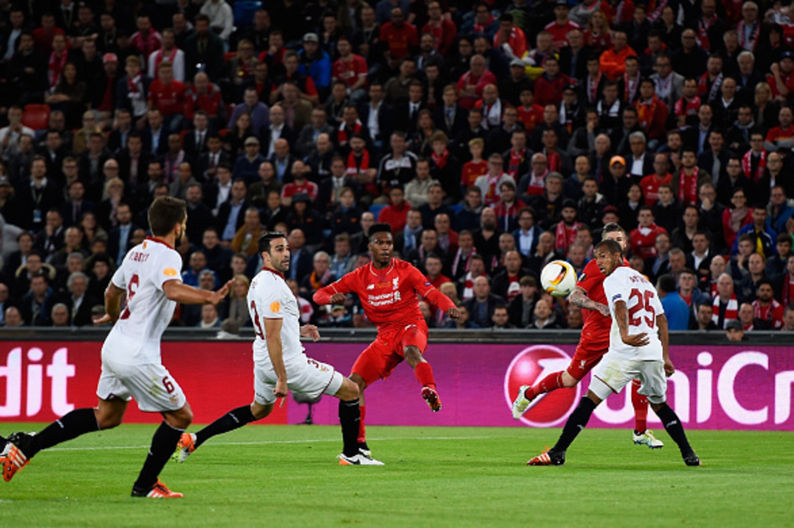 BASEL, SWITZERLAND - MAY 18: Daniel Sturridge of Liverpool scores his team's first goal during the UEFA Europa League Final match between Liverpool and Sevilla at St. Jakob-Park on May 18, 2016 in Basel, Switzerland.  (Photo by David Ramos/Getty Images)