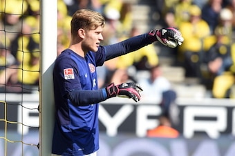 Mainz' goalkeeper Loris Karius gestures during the German first division Bundesliga football match Borussia Dortmund vs FSV Mainz 05 in Dortmund, western Germany, on April 19, 2014. Dortmund won the match 4-2. AFP PHOTO / PATRIK STOLLARZ

DFL RULES TO LIM