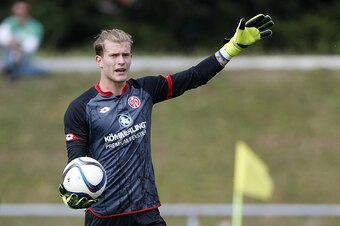 ALBERTVILLE - JULY 19: Goalkeeper of Mainz 05 Loris Karius in action during the friendly game between AS Saint-Etienne and FSV Mainz 05 at Stade Olympique on July 19, 2015 in Albertville, France. (Photo by Jean Catuffe/Getty Images)
