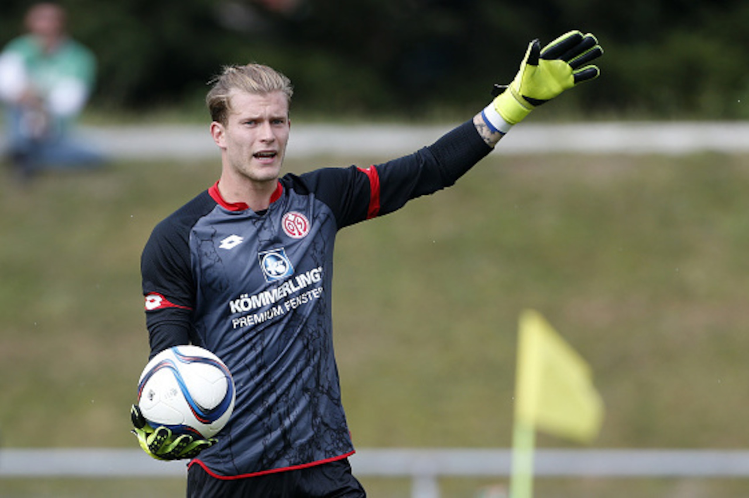 ALBERTVILLE - JULY 19: Goalkeeper of Mainz 05 Loris Karius in action during the friendly game between AS Saint-Etienne and FSV Mainz 05 at Stade Olympique on July 19, 2015 in Albertville, France. (Photo by Jean Catuffe/Getty Images) ALBERTVILLE - JULY 19: Goalkeeper of Mainz 05 Loris Karius in action during the friendly game between AS Saint-Etienne and FSV Mainz 05 at Stade Olympique on July 19, 2015 in Albertville, France. (Photo by Jean Catuffe/Getty Images)