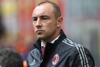 MILAN, ITALY - MAY 01:  AC Milan coach Cristian Brocchi looks on before the Serie A match between AC Milan and Frosinone Calcio at Stadio Giuseppe Meazza on May 1, 2016 in Milan, Italy.  (Photo by Marco Luzzani/Getty Images)