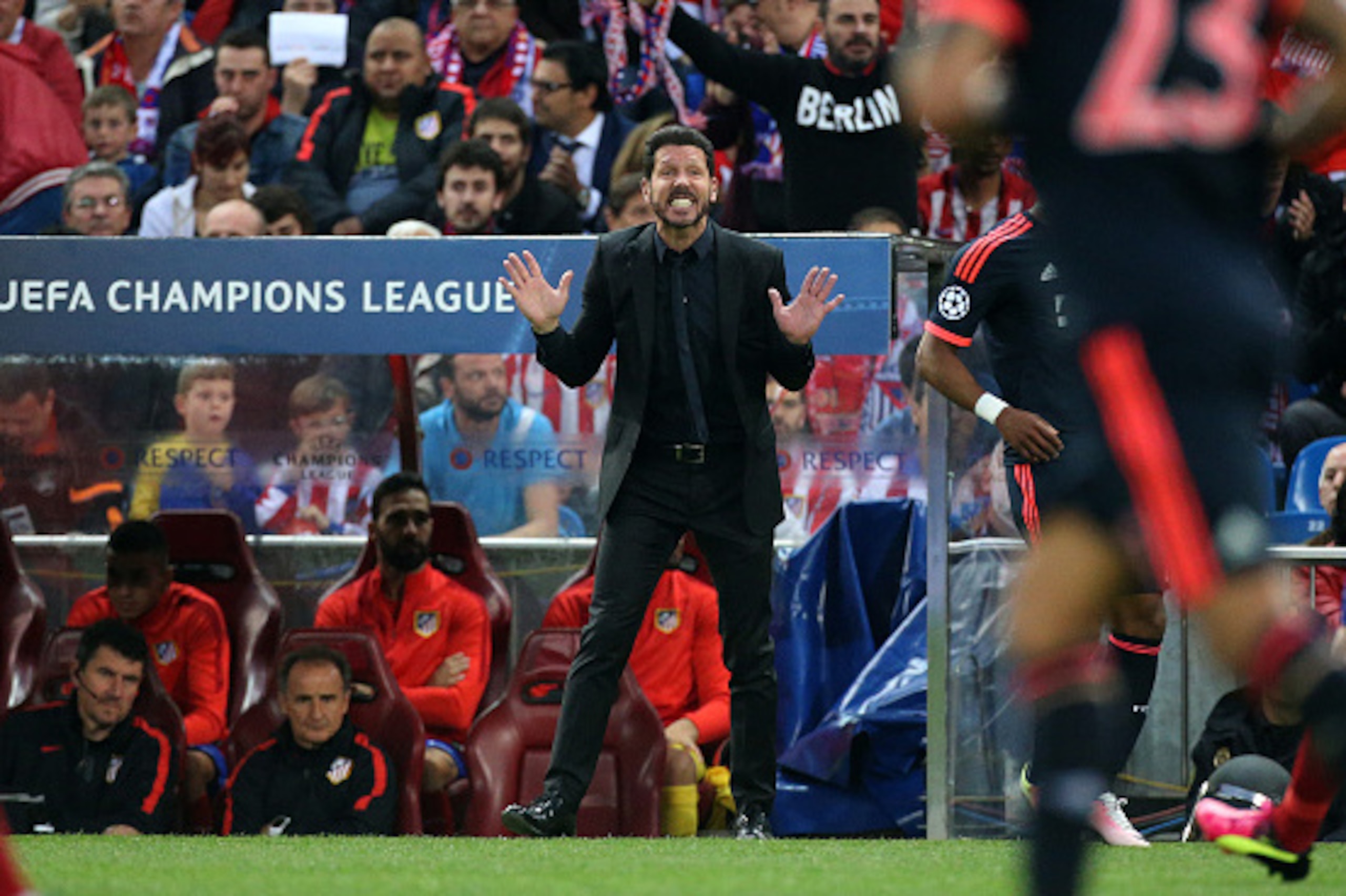 MADRID, SPAIN - APRIL 27: Head coach of Atletico Madrid Diego Simeone gestures during the UEFA Champions League semi final first leg match between Club Atletico Madrid and FC Bayern Muenchen (Bayern Munich) at Estadio Vicente Calderon stadium on April 27,