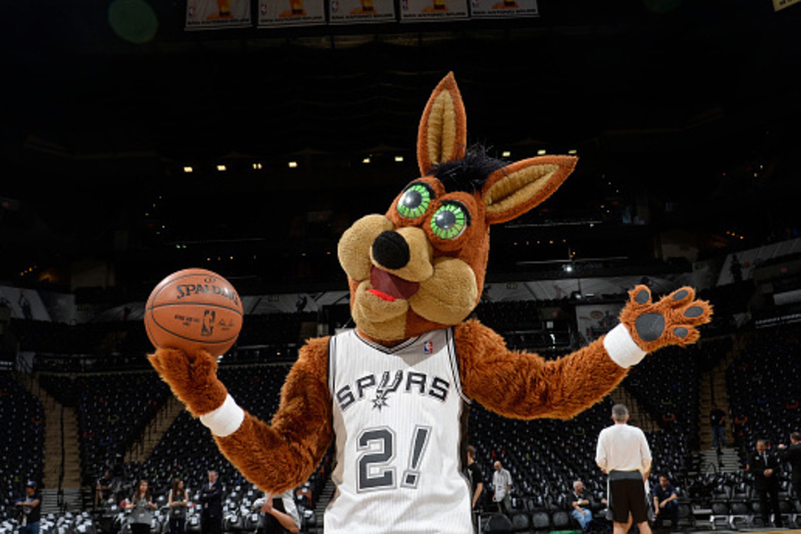 SAN ANTONIO, TX - APRIL 26: San Antonio Spurs mascot, The Coyote, poses with the official NBA Spalding basketball before Game Four of the Western Conference Quarterfinals against the Los Angeles Clippers during the 2015 NBA Playoffs on April 26, 2015 at SAN ANTONIO, TX - APRIL 26: San Antonio Spurs mascot, The Coyote, poses with the official NBA Spalding basketball before Game Four of the Western Conference Quarterfinals against the Los Angeles Clippers during the 2015 NBA Playoffs on April 26, 2015 at