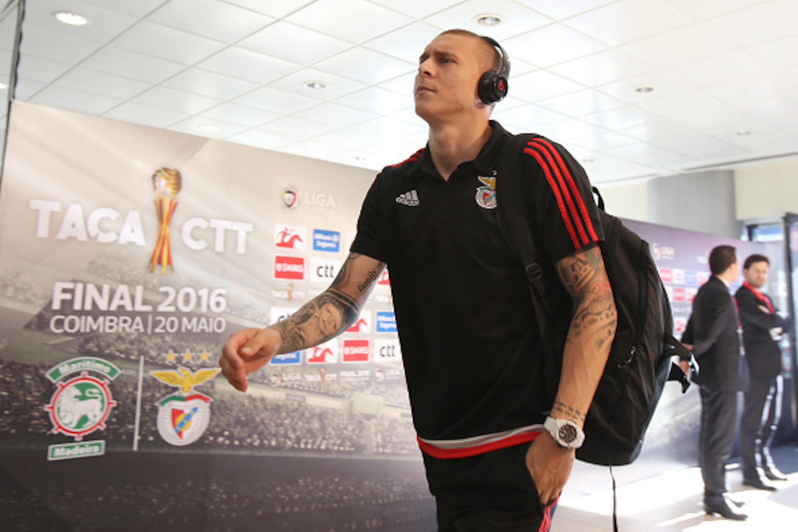 COIMBRA, PORTUGAL - MAY 20: SL Benfica's defender from Sweden Victor Lindelof arrives at Estadio Efapel Cidade de Coimbra before the start of the Taca CTT Final match between SL Benfica and CS Maritimo at Estadio Efapel Cidade de Coimbra on May 20, 2016 COIMBRA, PORTUGAL - MAY 20: SL Benfica's defender from Sweden Victor Lindelof arrives at Estadio Efapel Cidade de Coimbra before the start of the Taca CTT Final match between SL Benfica and CS Maritimo at Estadio Efapel Cidade de Coimbra on May 20, 2016