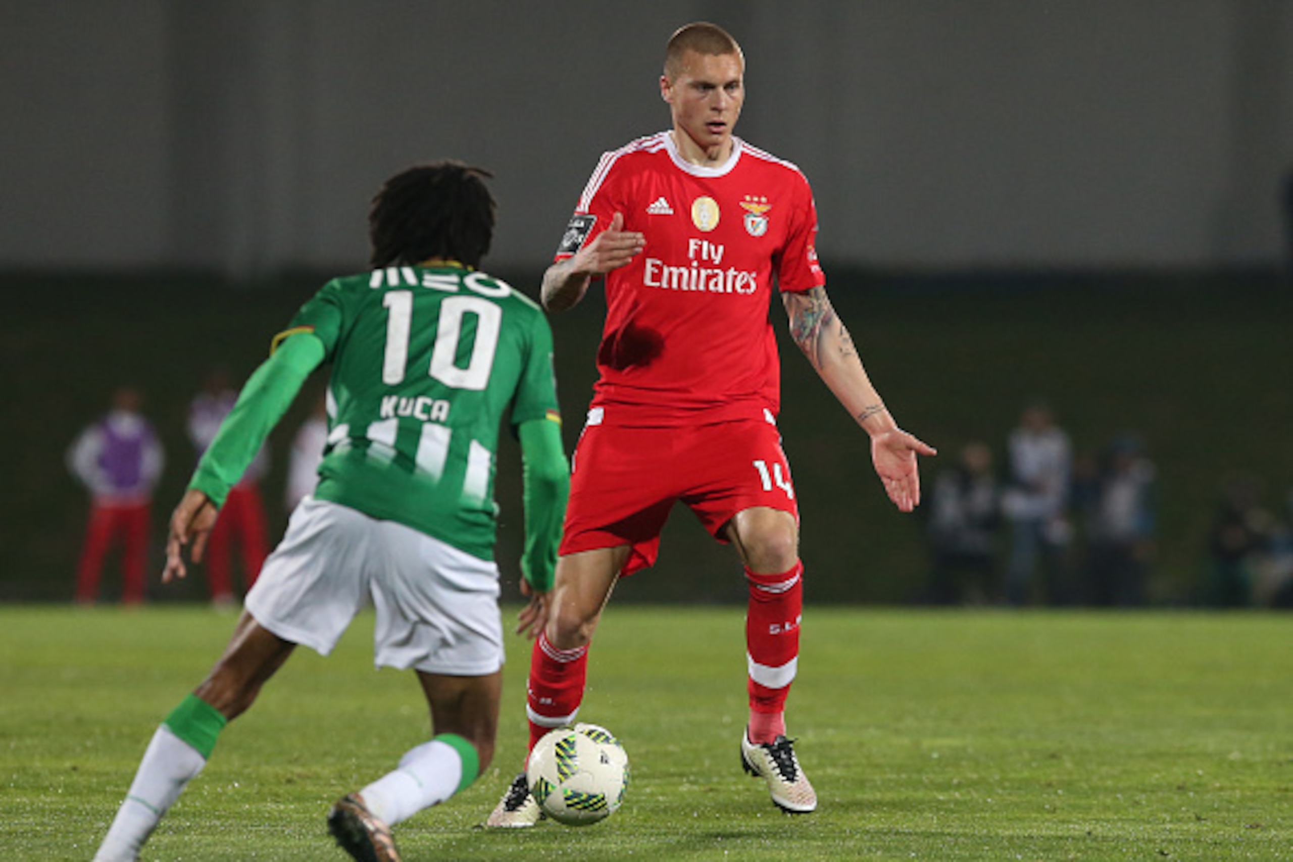 VILA DO CONDE, PORTUGAL - APRIL 24: SL Benfica's defender from Sweden Victor Lindelof in action during the Primeira Liga match between Rio Ave FC and SL Benfica at Estadio dos Arcos on April 24, 2016 in Lisbon, Portugal. (Photo by Gualter Fatia/Getty Imag
