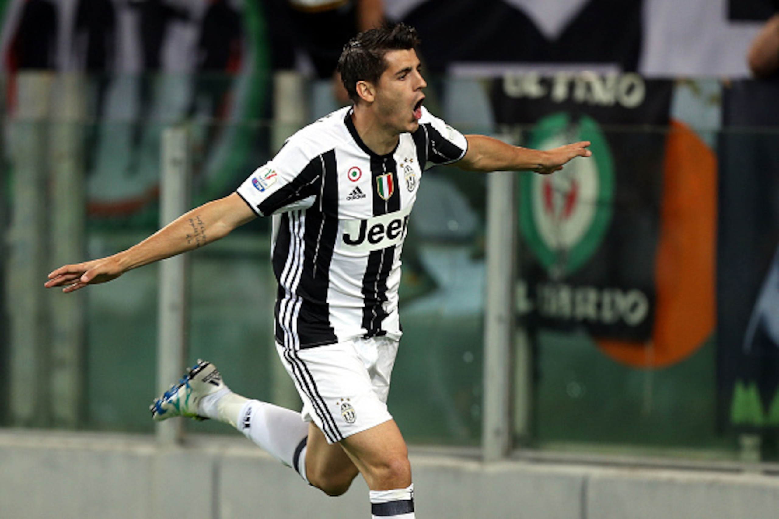 ROME, ITALY - MAY 21: Alvaro Morata of Juventus FC celebrates after scoring a goal during the TIM Cup match between AC Milan and Juventus FC at Stadio Olimpico on May 21, 2016 in Rome, Italy.  (Photo by Gabriele Maltinti/Getty Images)