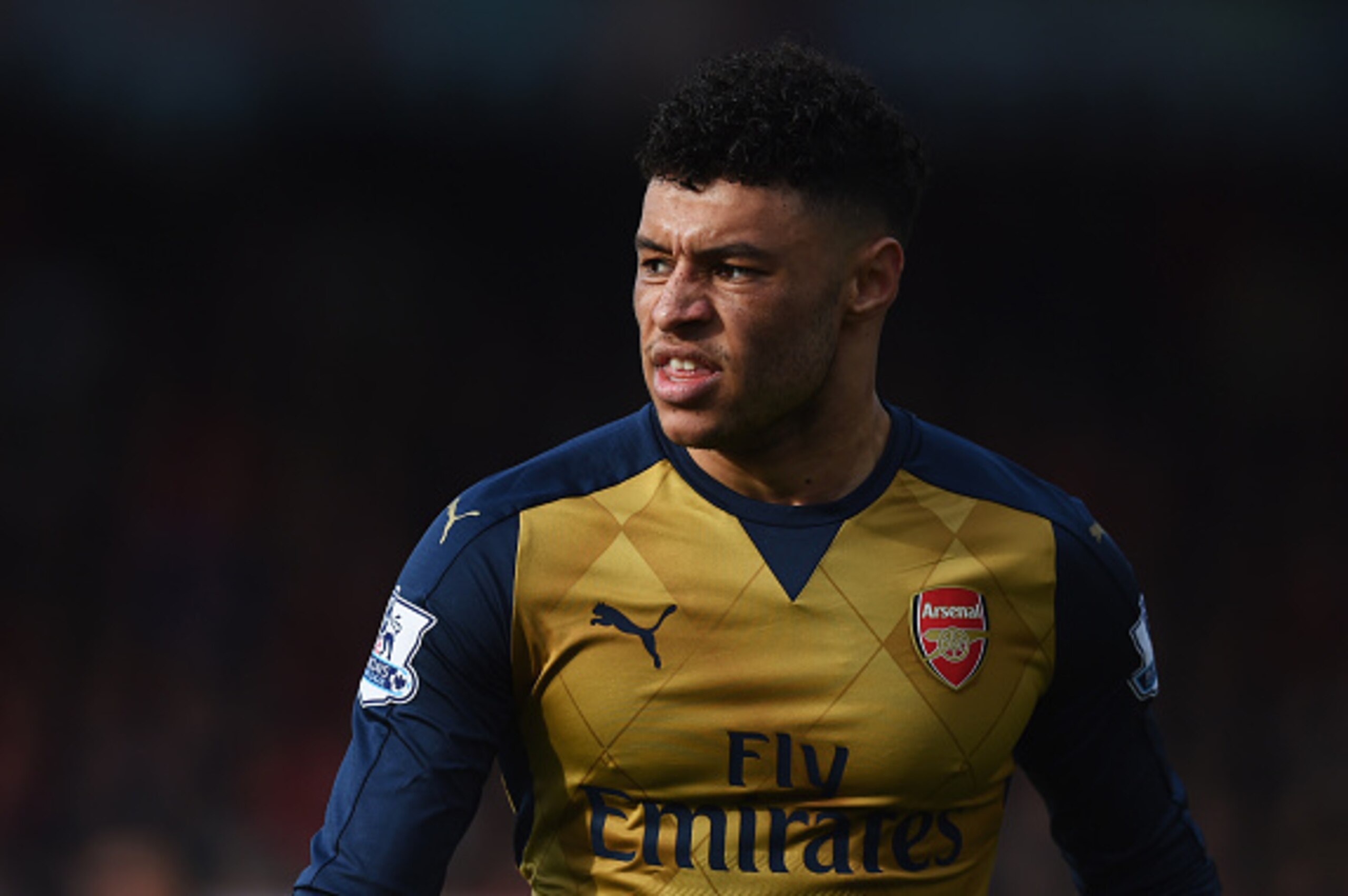 BOURNEMOUTH, ENGLAND - FEBRUARY 07:  Alex Oxlade-Chamberlain of Arsenal looks on during the Barclays Premier League match between A.F.C. Bournemouth and Arsenal at the Vitality Stadium on February 7, 2016 in Bournemouth, England.  (Photo by Michael Regan/