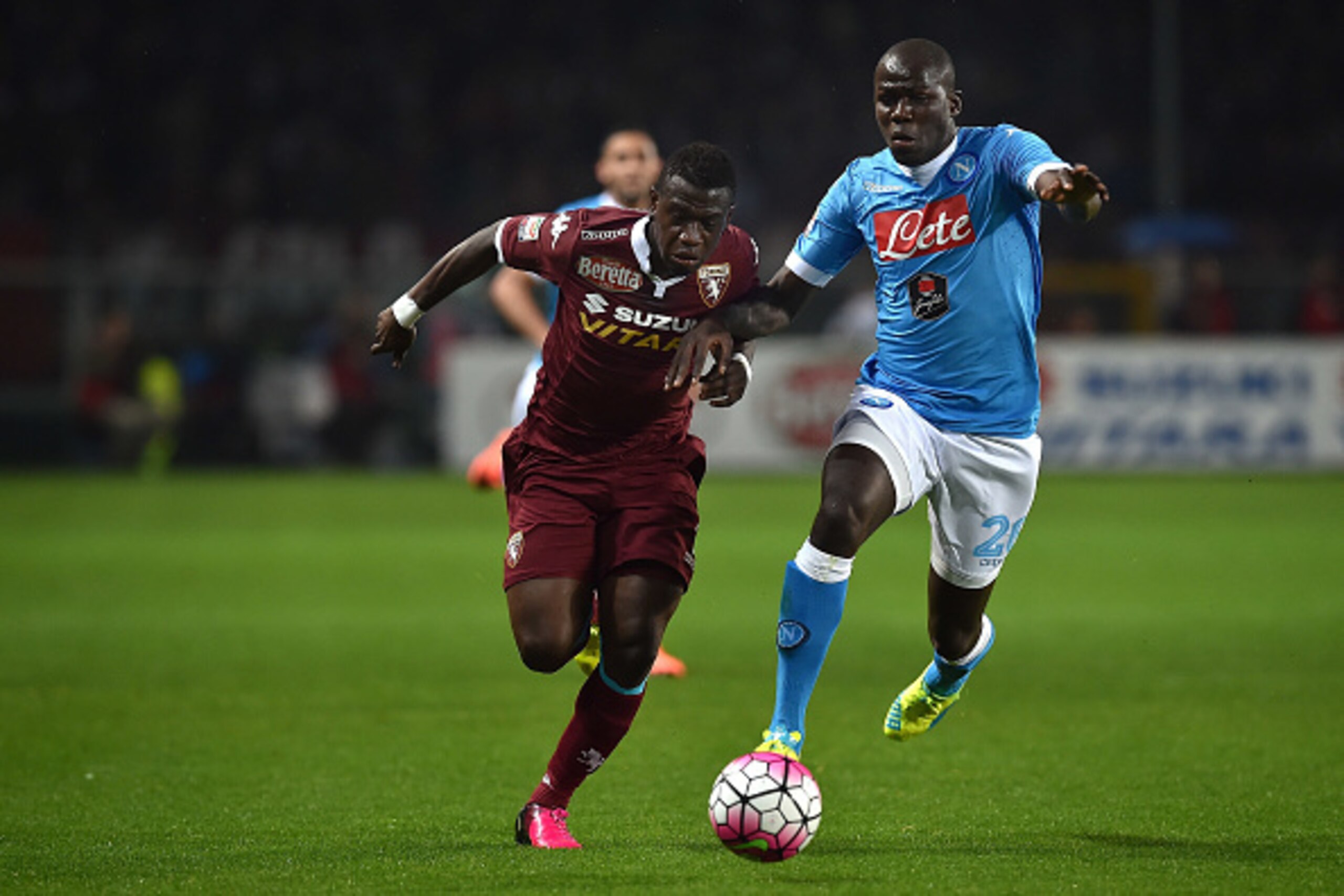 TURIN, ITALY - MAY 08:  Afriyie Acquah (L) of Torino FC competes with Kalidou Koulibaly of SSC Napoli during the Serie A match between Torino FC and SSC Napoli at Stadio Olimpico di Torino on May 8, 2016 in Turin, Italy.  (Photo by Valerio Pennicino/Getty